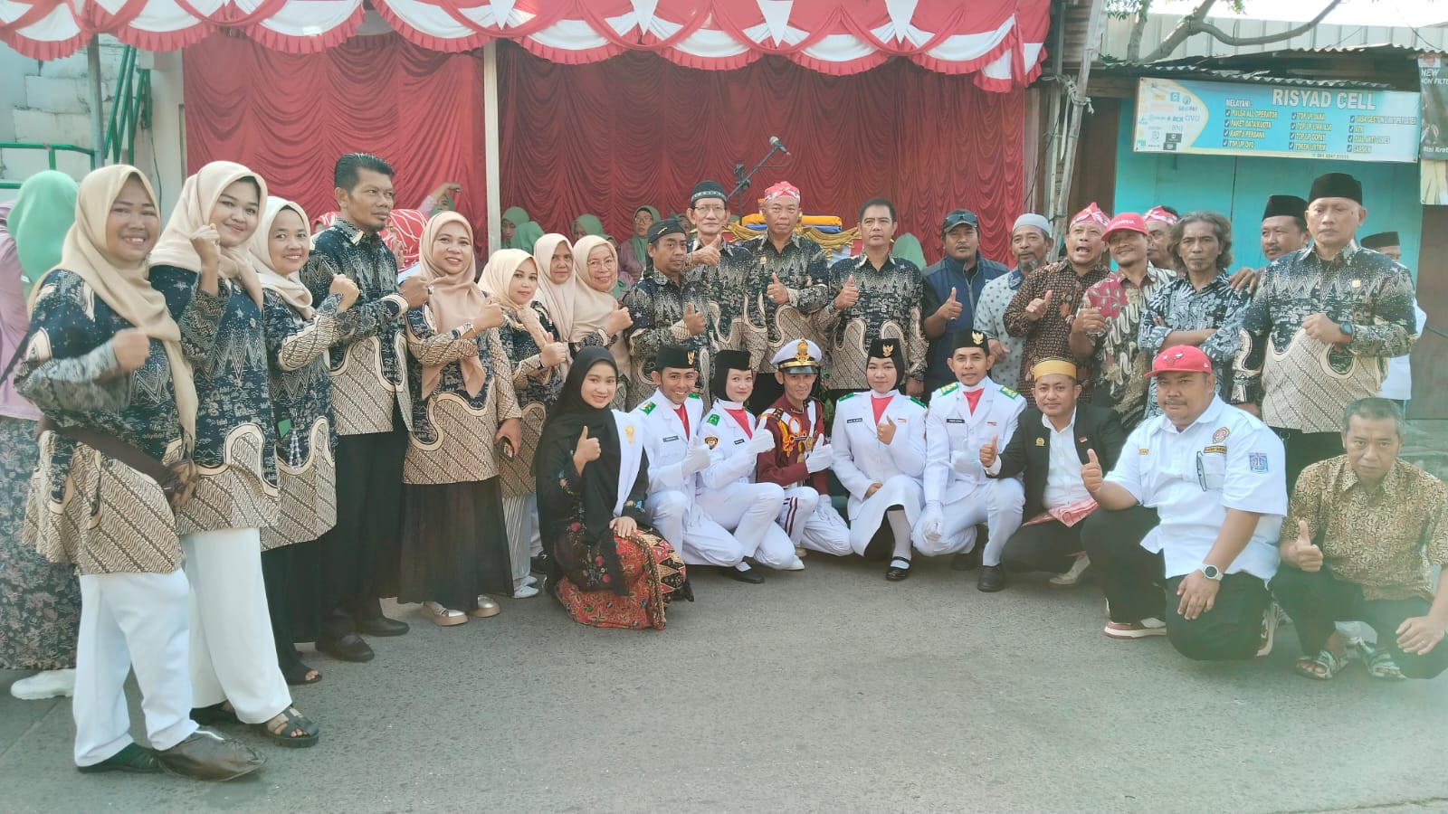Suasana Khidmat Warnai Upacara HUT ke-80 RI di RW 08 Kalibaru