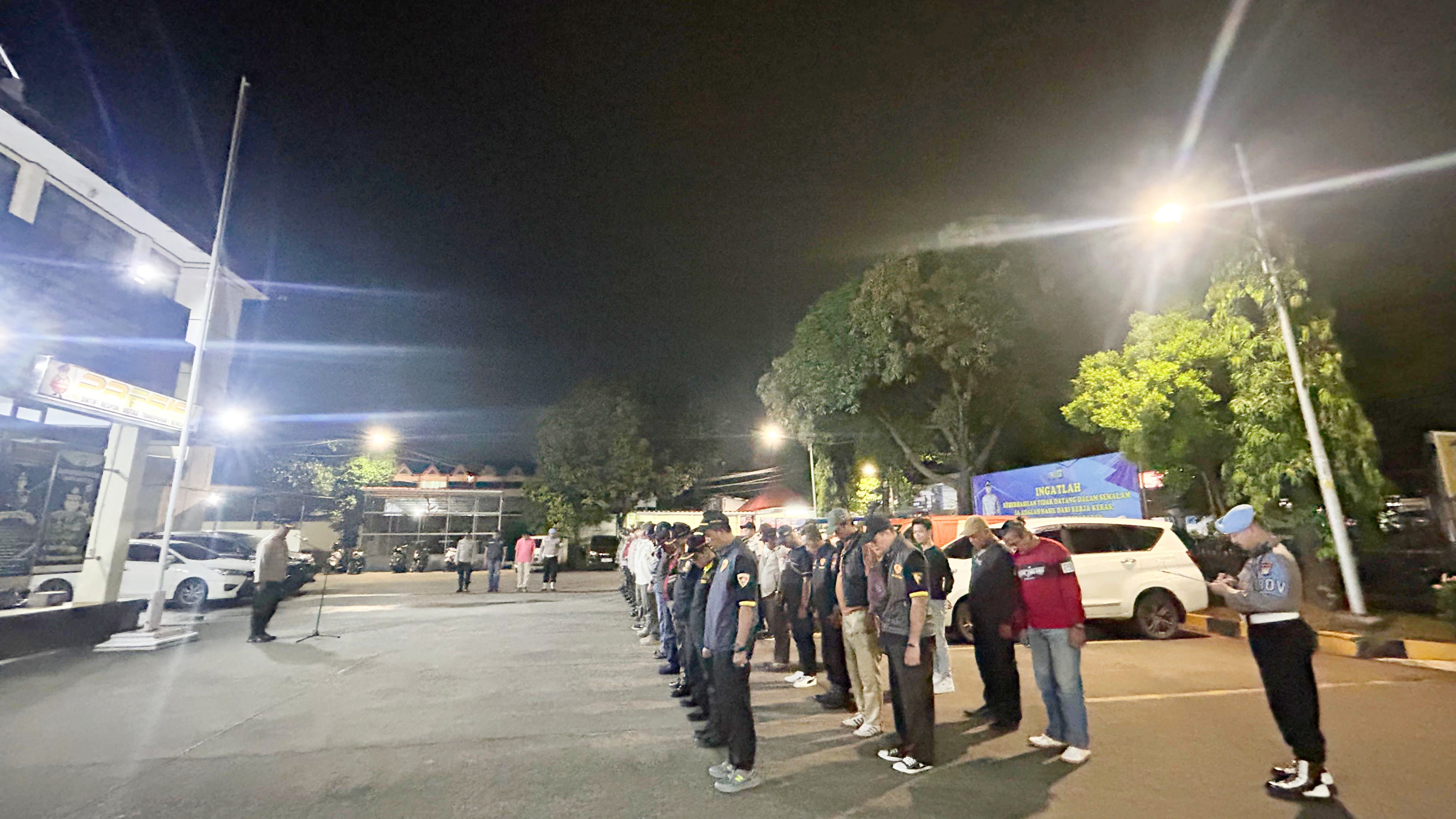 Polsek Koja Gelar Apel KRYD untuk Antisipasi Gangguan Kamtibmas di Malam Akhir Pekan