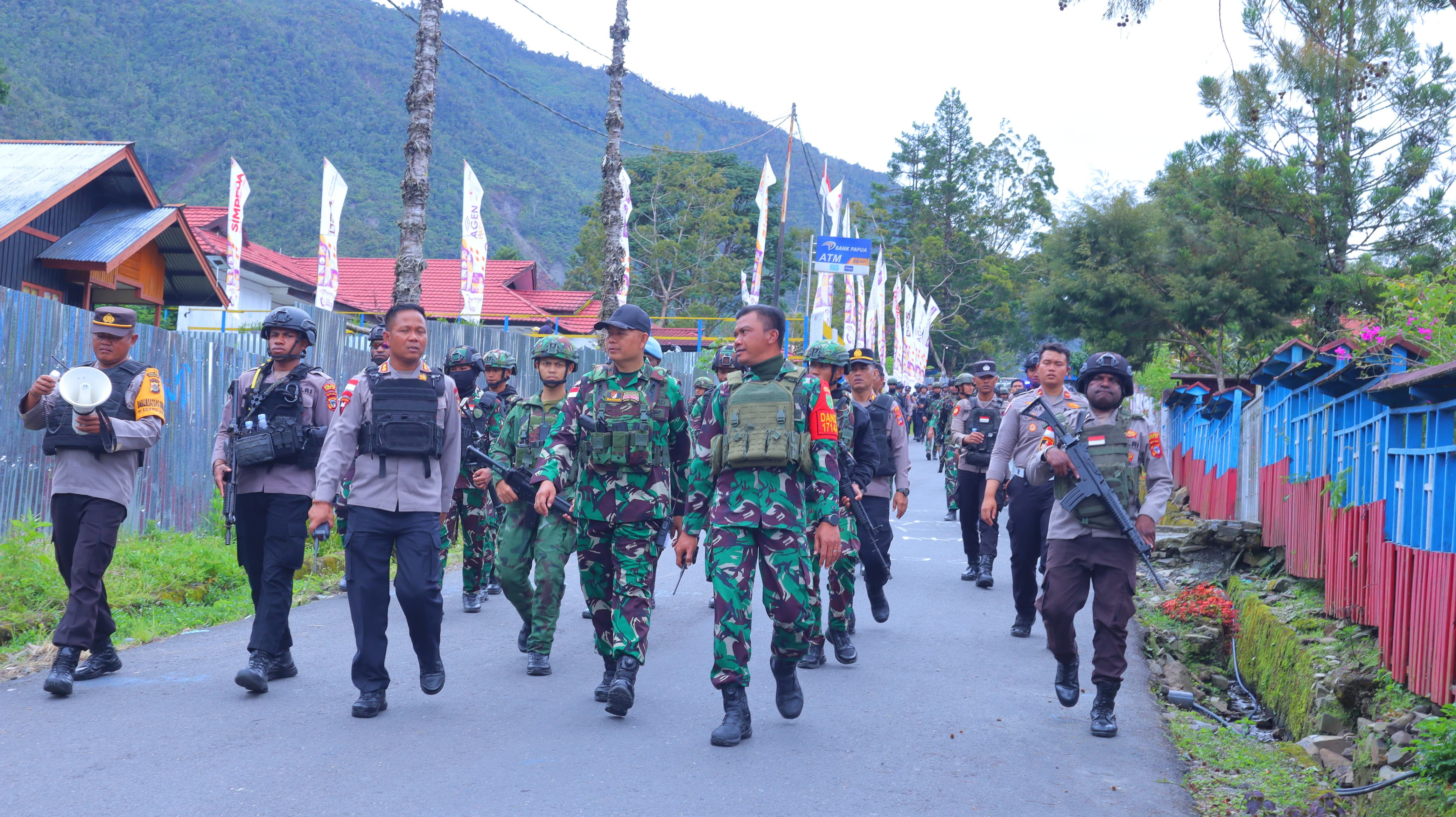 Wujudkan Rasa Aman, TNI-Polri Insentif kan Patroli Gabungan di Kab. Puncak Jaya