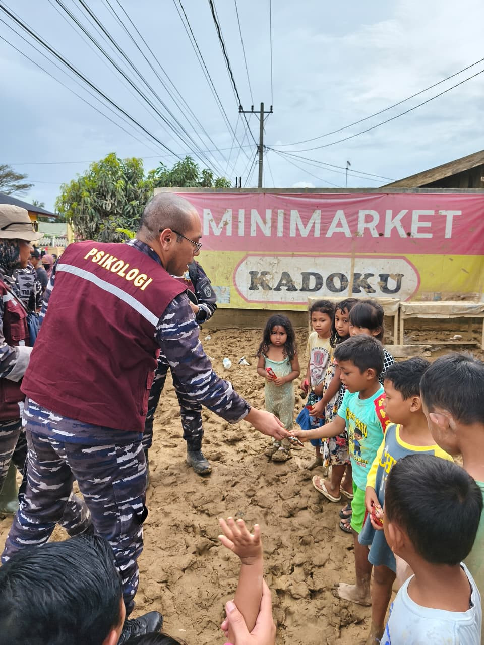Satgas Kodaeral I Hadirkan Tim Psikologi TNI AL Untuk Pemulihan Trauma Korban Bencana