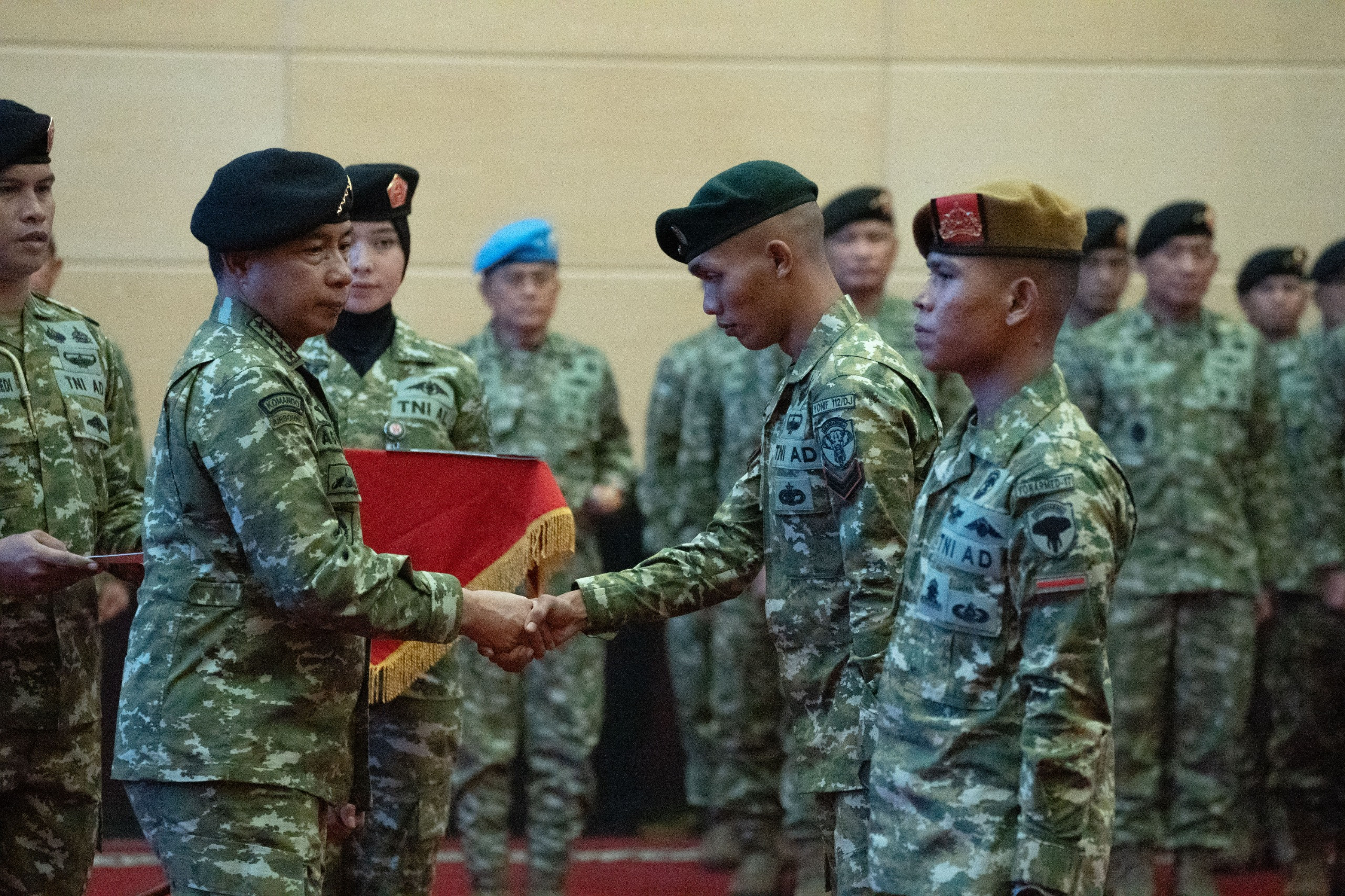 Panglima TNI Beri Penghargaan Istimewa Atas Aksi Heroik Dua Prajurit TNI di Masjid Baiturrahman
