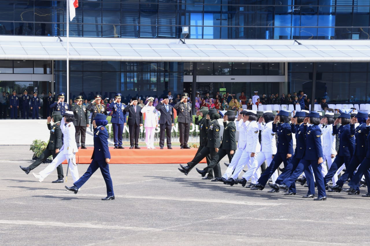 Upacara Peringatan HUT Ke-80 Tentara Nasional Indonesia di Makassar