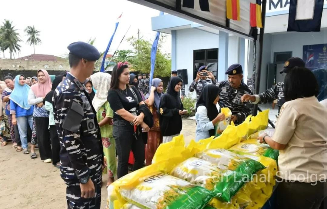 Lanal Sibolga Sukseskan Gerakan Pangan Murah Dalam Rangka HUT Ke-80 TNI Tahun 2025