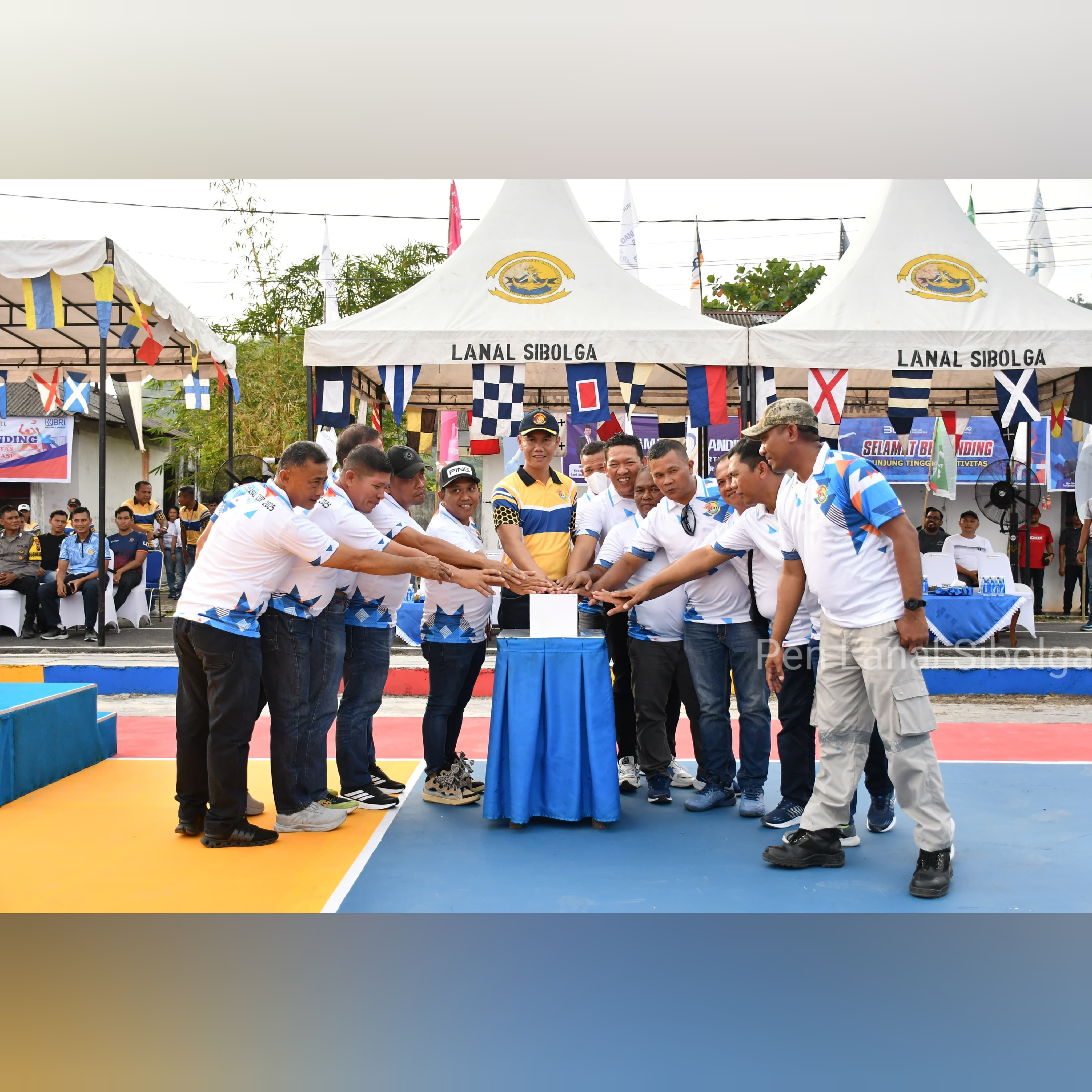 Semarakkan HUT Ke-80 TNI AL Tahun 2025, Danlanal Sibolga Buka Secara Resmi Open Turnamen Bola Voli Danlanal Cup