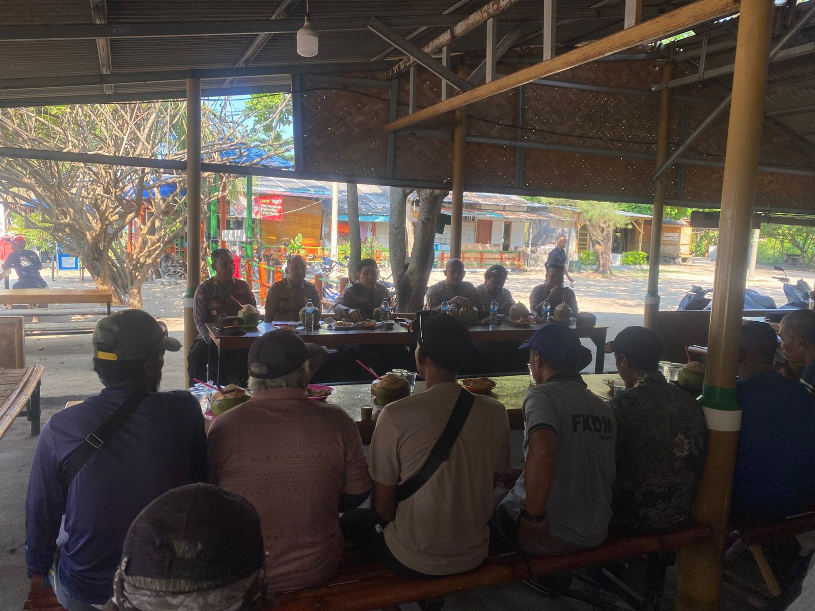 Kapolres Kepulauan Seribu Gelar Jumat Curhat di Pulau Payung, Serap Aspirasi dan Perkuat Kamtibmas