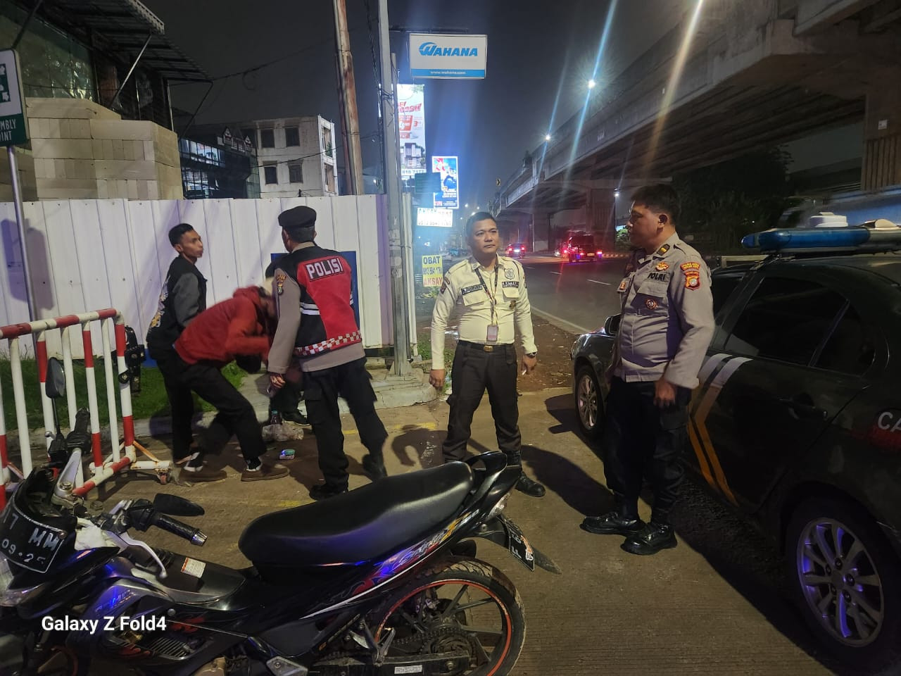 Polsek Bekasi Barat Gelar Patroli Mobile dalam Rangka Operasi Berantas 2025