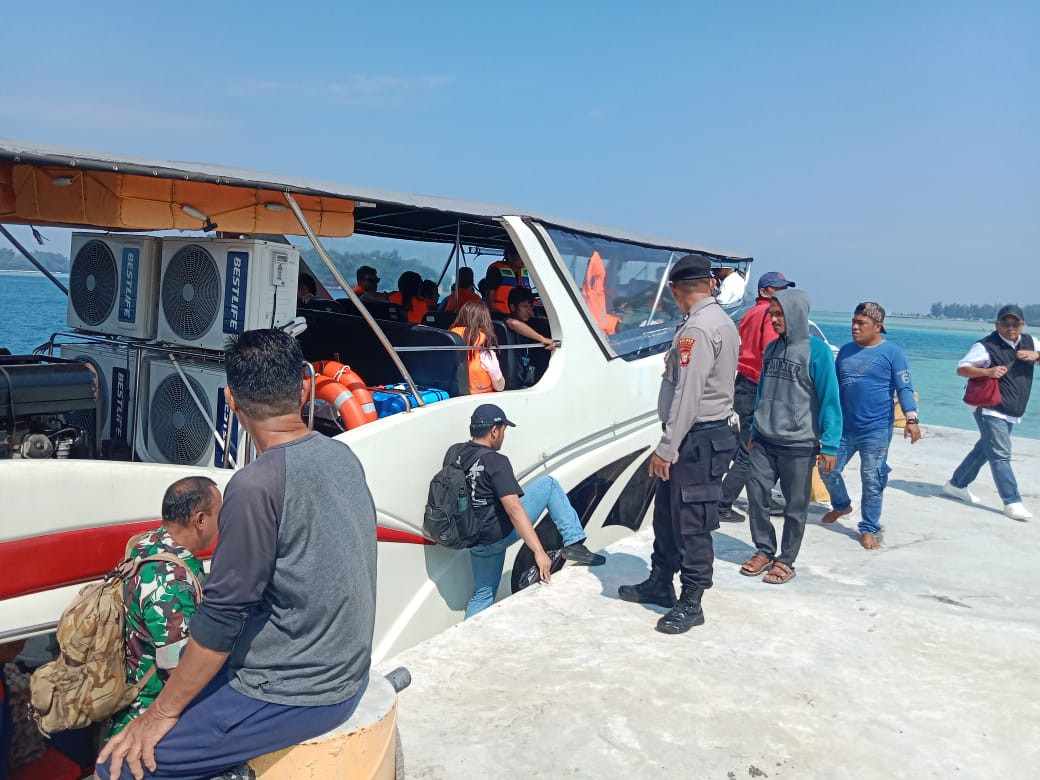 Sinergi TNI-Polri dan Instansi Terkait, Polsek Kepulauan Seribu Utara Amankan Dermaga Pulau Penduduk dan Wisata