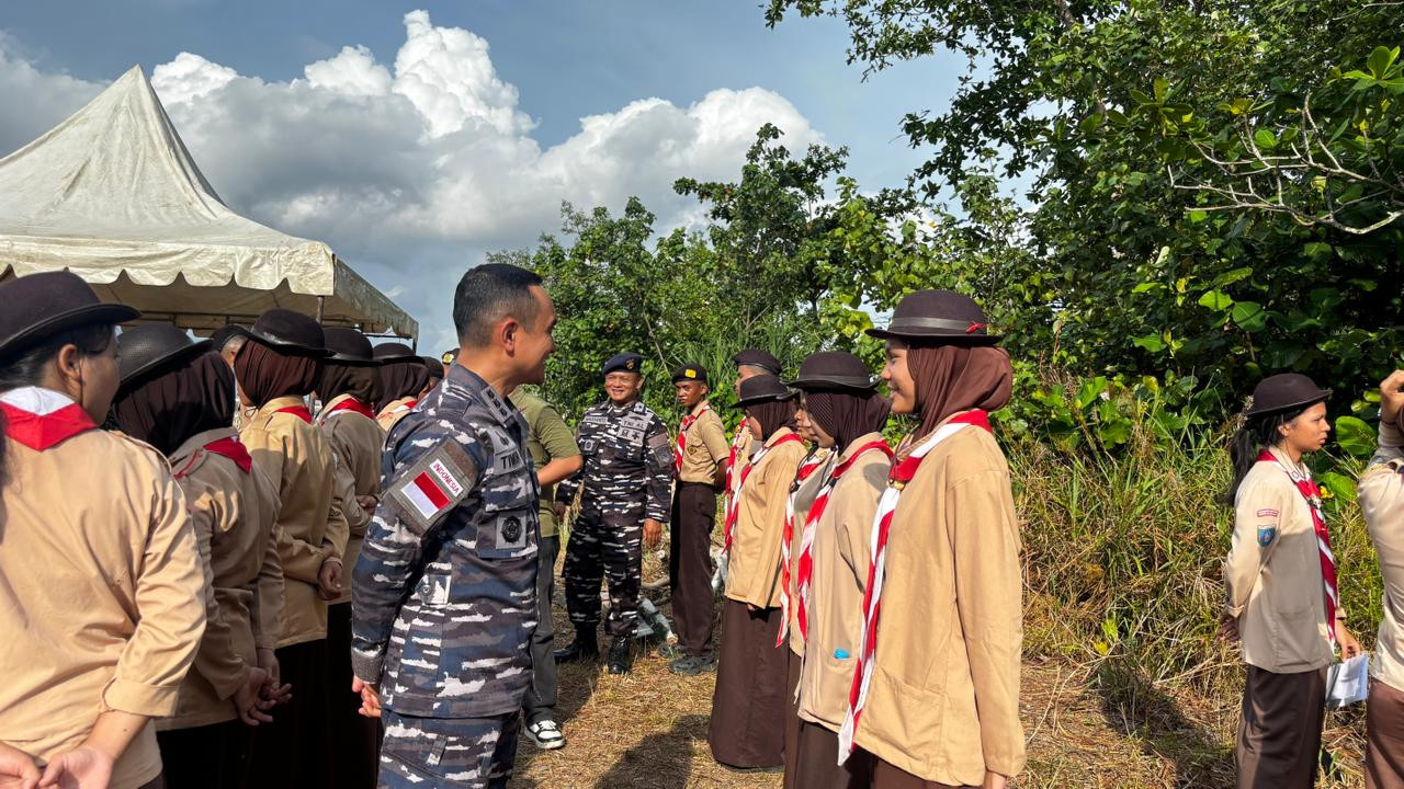 Membentuk Generasi Muda Berwawasan Bahari, Danlanal Bintan Pimpin Upacara Pengukuhan Calon Anggota Saka Bahari
