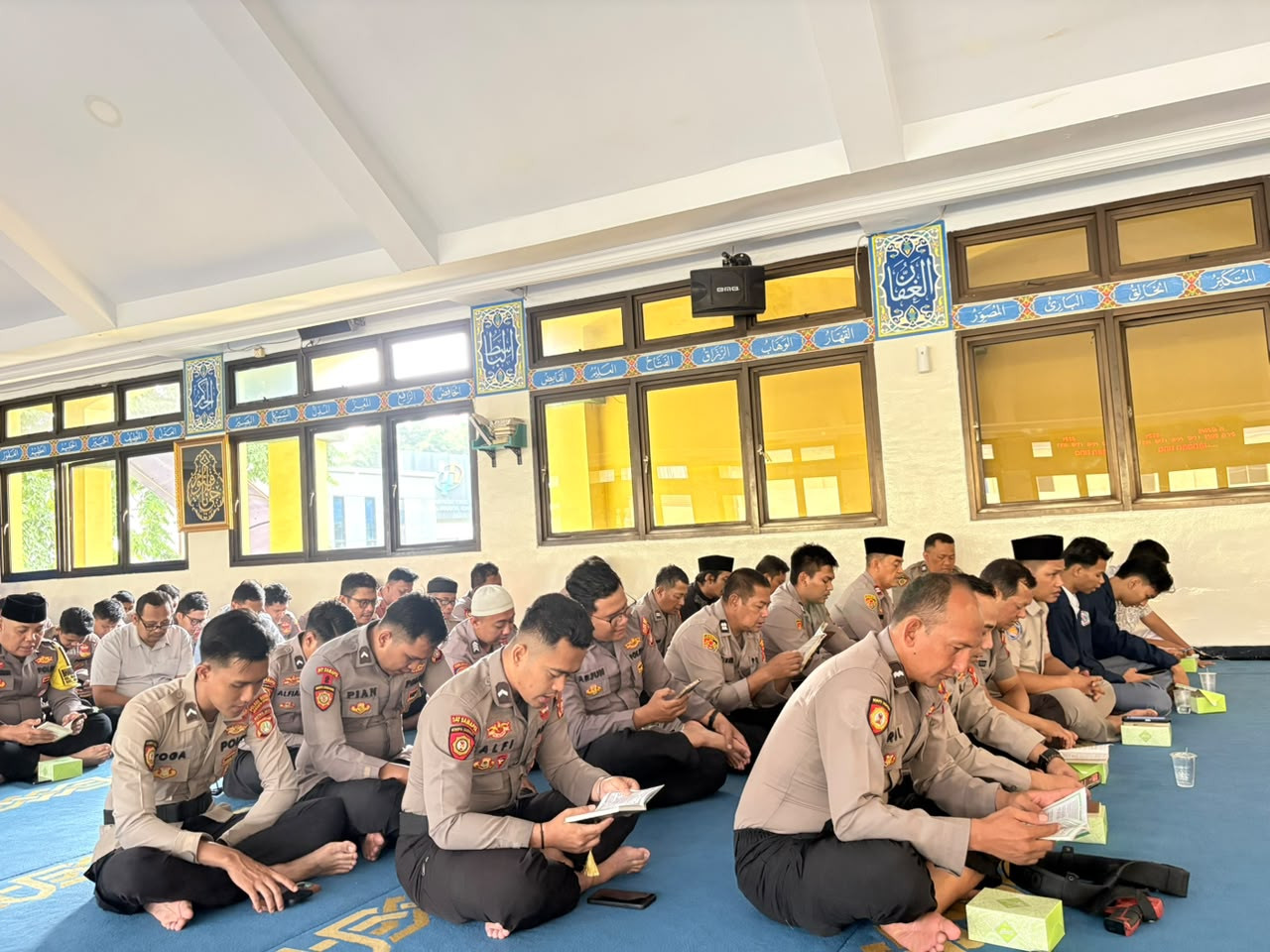 Perkuat Mental dan Spiritual, Polres Metro Jakut Santuni 20 Anak Yatim