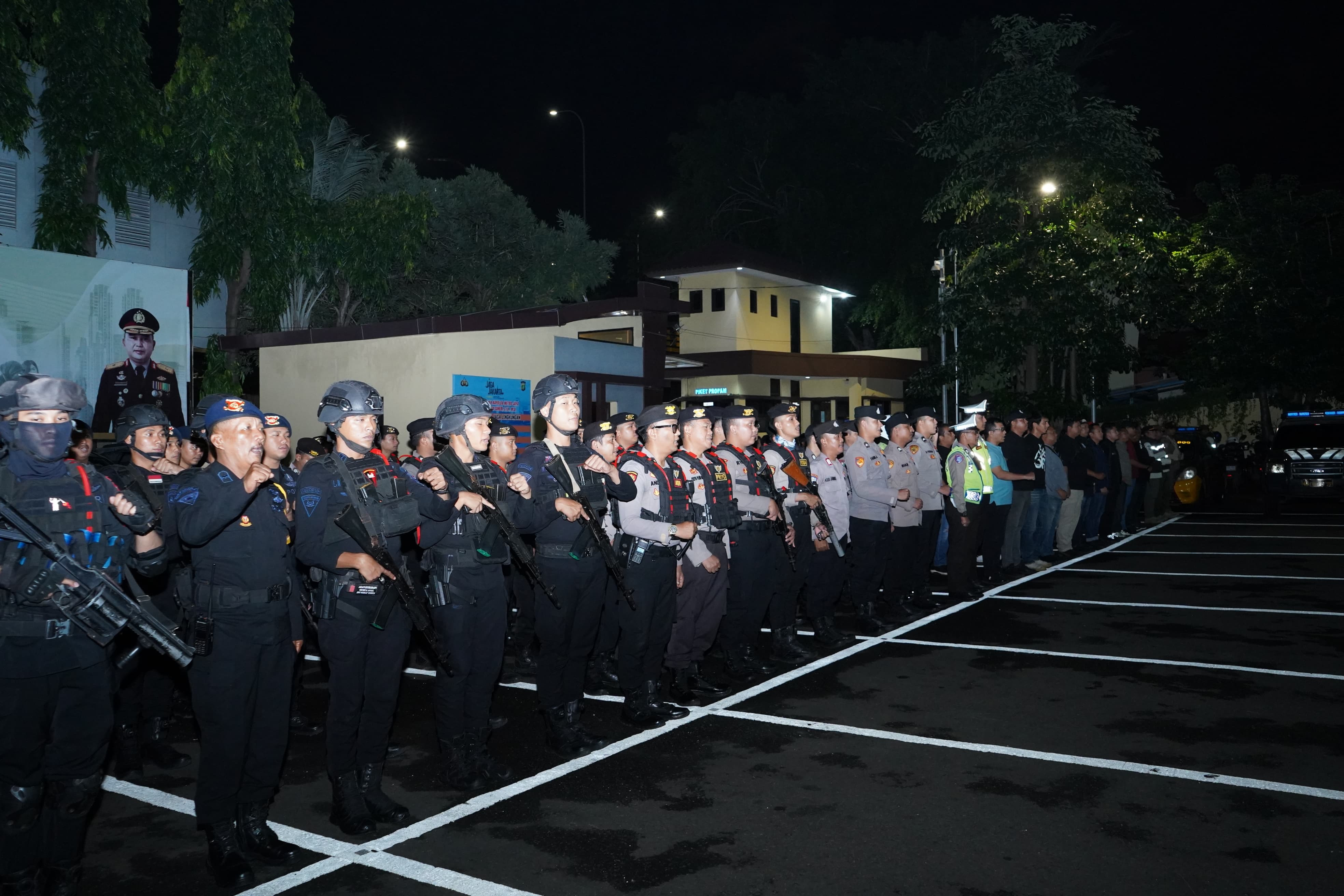 Patroli Skala Besar Digelar Tengah Malam, Polisi Perkuat Pengamanan Jakarta Utara