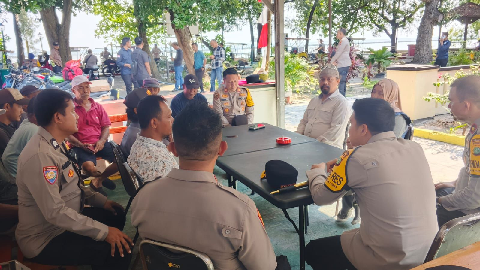 Jumat Curhat di Pulau Sabira, Kapolres Kepulauan Seribu Serap Aspirasi Warga dan Perkuat Program Jaga Jakarta