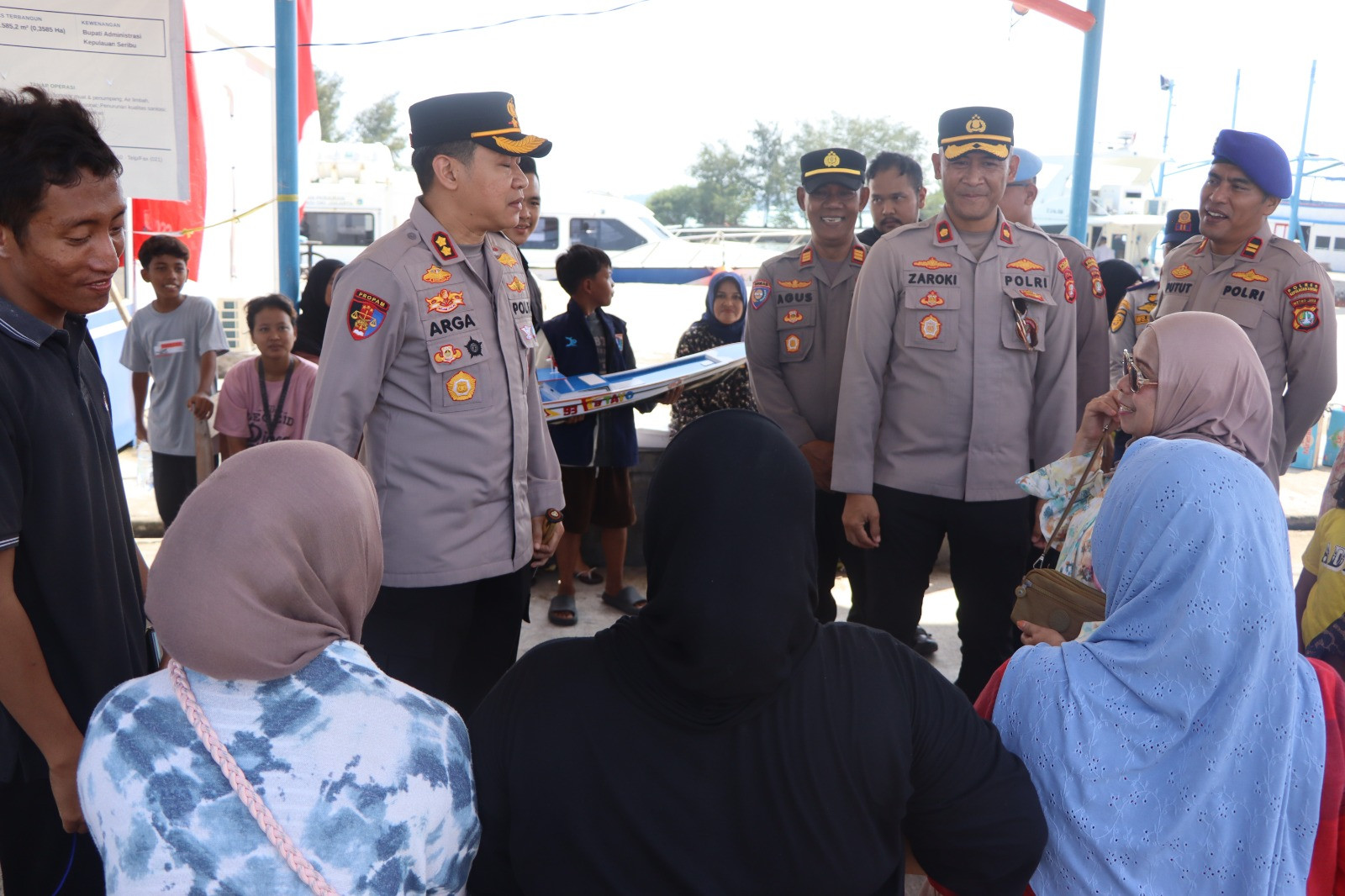 Jumat Curhat di Pulau Lancang, Kapolres Kepulauan Seribu Ajak Warga Aktif Jaga Kamtibmas dan Waspada Hoaks