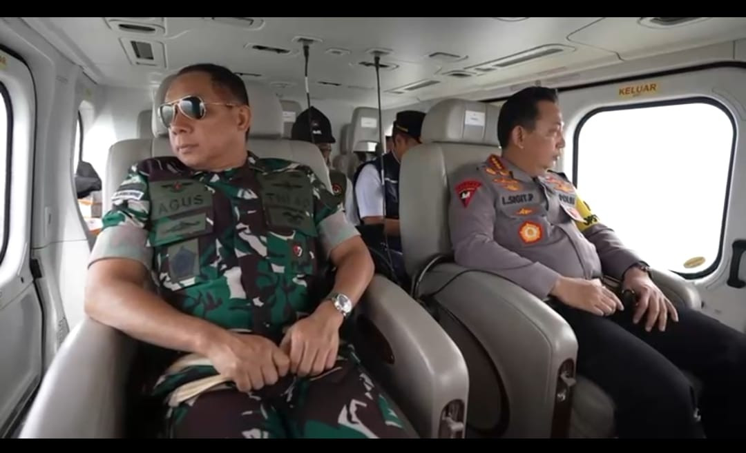 Kapolri dan Panglima TNI dan Para Menteri Pantau Jalur Mudik via Udara, Pastikan Lalu Lintas Lancar