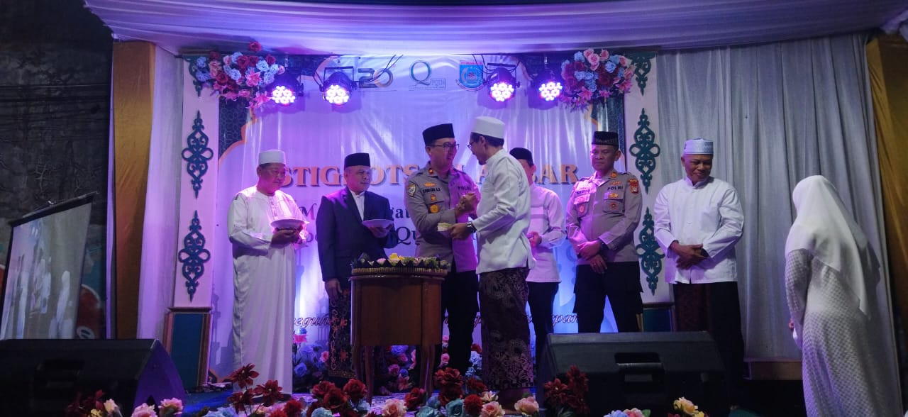 Milad ke-20 Padepokan Qur'an Tanpa Nama, Ribuan Jemaah Hadiri Istighosah Akbar di Cirendeu