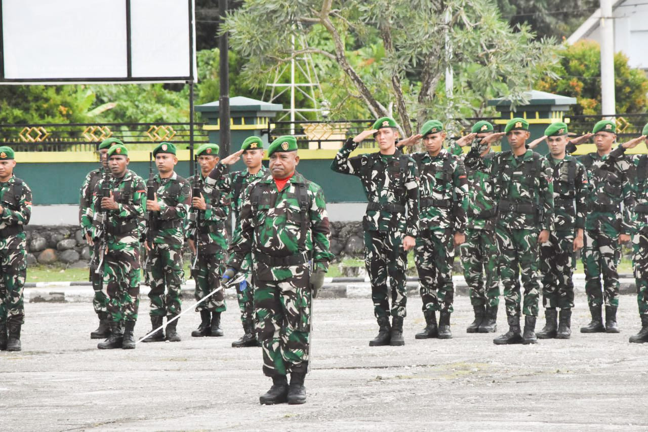 Dandim 1710/Mimika Pimpin Upacara 17-an, Bacakan Amanat Pangdam XVII/Cenderawasih