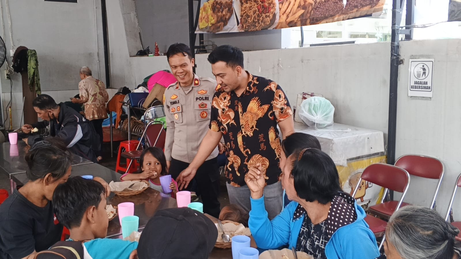 Jaga Jakarta, Jaga Lingkungan: Polsek Metro Penjaringan Laksanakan Bakti Religi & Bakti Sosial di Rumah Diakonia Jala Benaya