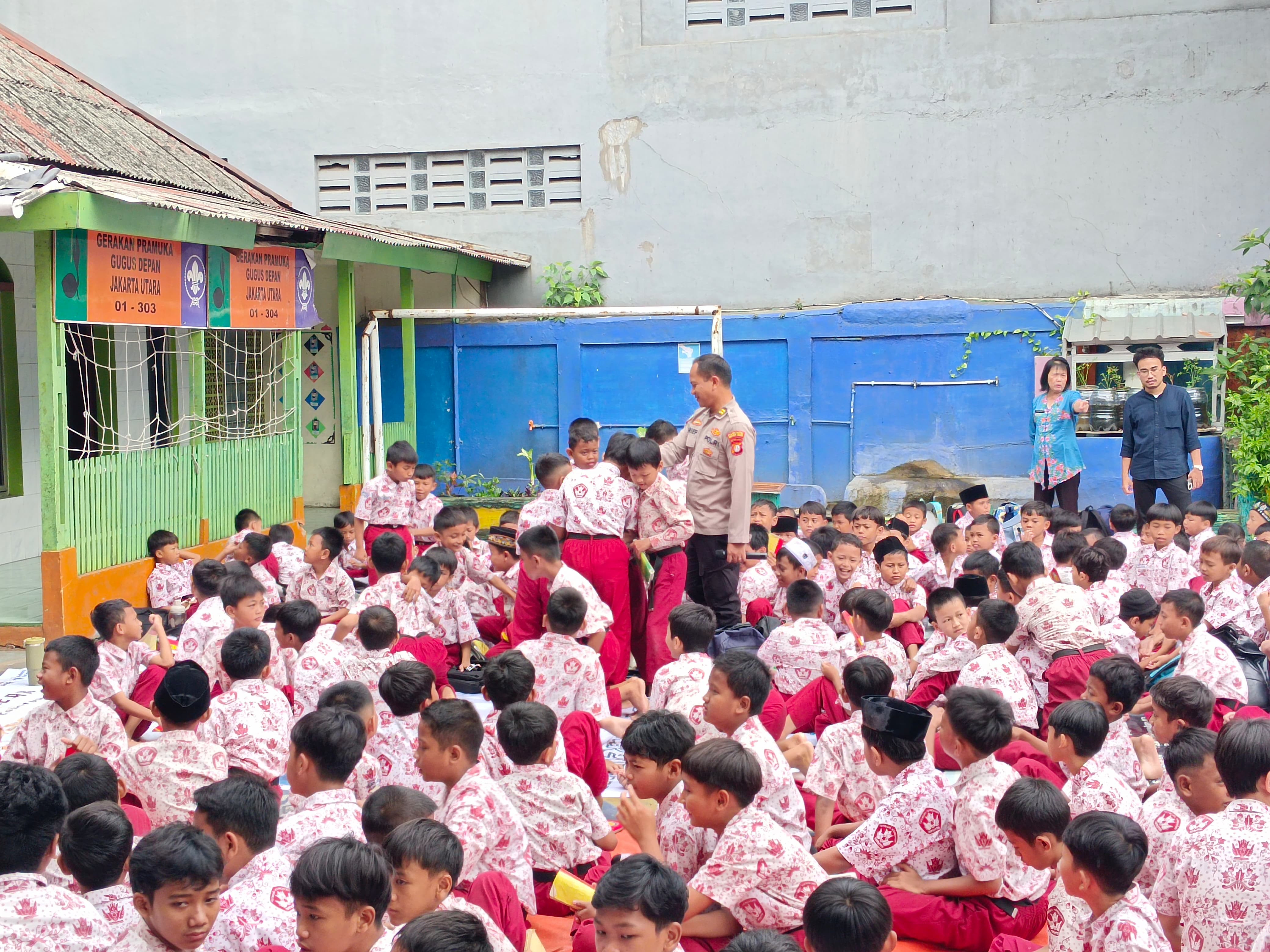 Polsek Metro Penjaringan Ajak Siswa SDN 03 Pejagalan Belajar Tentang Anti-Bullying & Sikap Baik di Sekolah