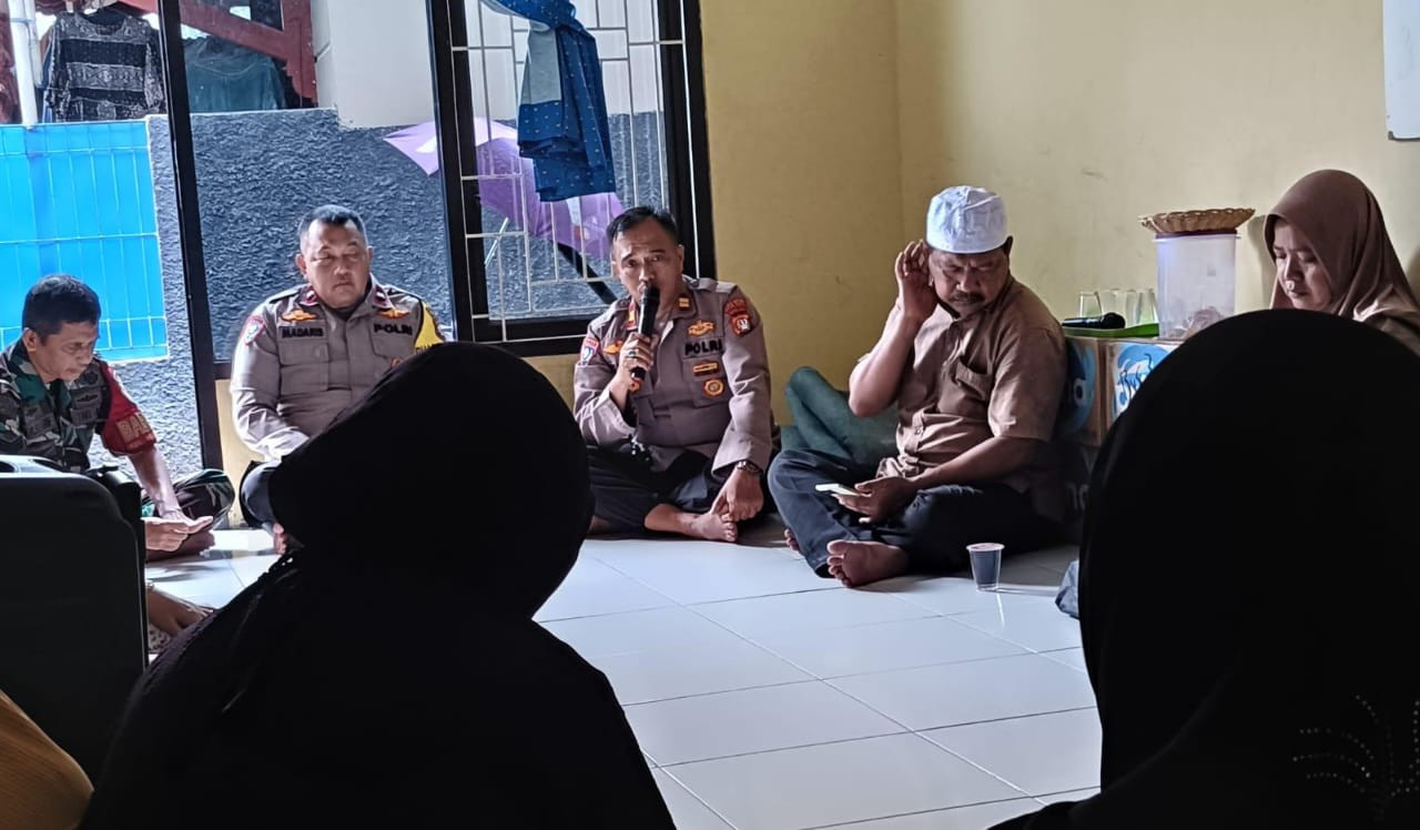 Kunjungan Binmas Polsek Medan Satria Ke Majelis Taklim Ibu Darussalam