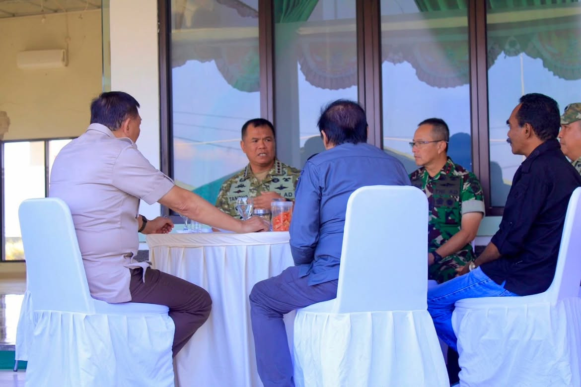 Wapang TNI Pastikan Kehadiran TNI Bantu Masyarakat Terdampak Bencana di NTT