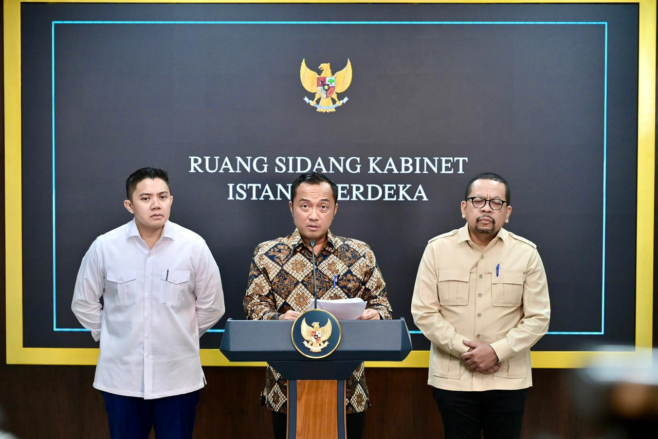 Prabowo Rombak Pimpinan BGN, Dadan Hindayana Digantikan Nanik S Deyang
