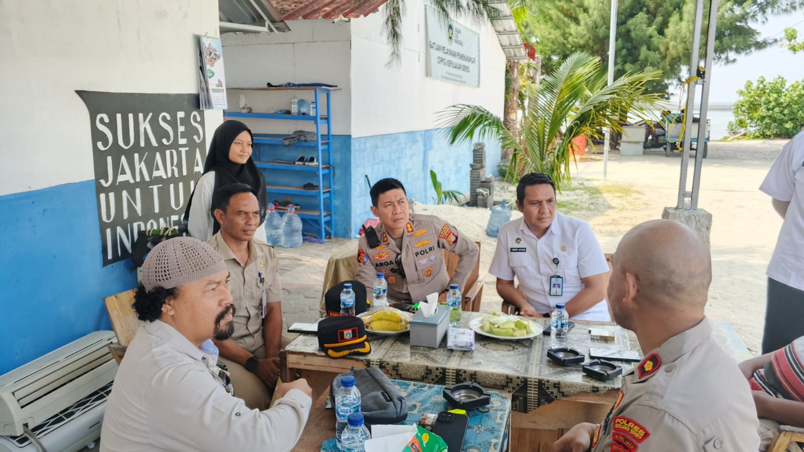 Kapolres Kepulauan Seribu Gelar Jumat Curhat di Pulau Harapan, Ajak Warga Aktif Jaga Kamtibmas dan Lawan Premanisme