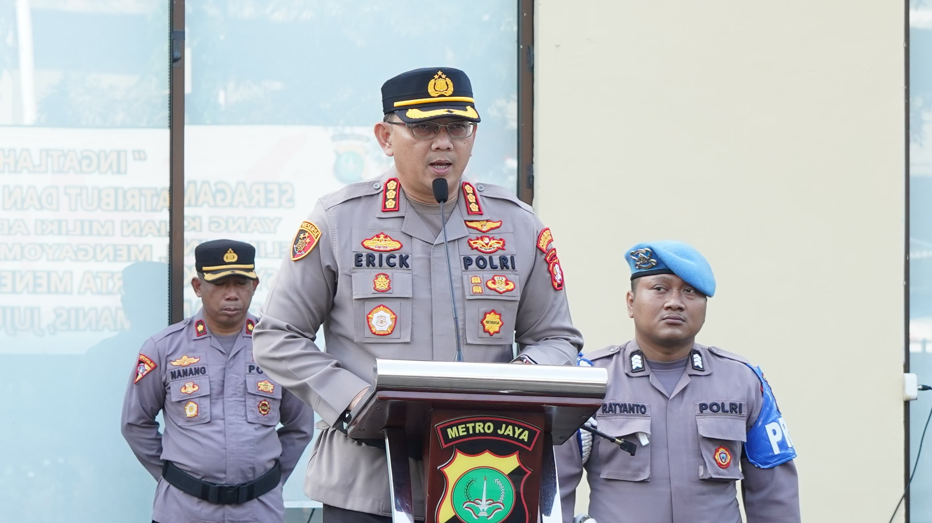 Kapolres Metro Jakarta Utara Pimpin Upacara Kenaikan Pangkat Pengabdian Periode 1 Agustus 2025