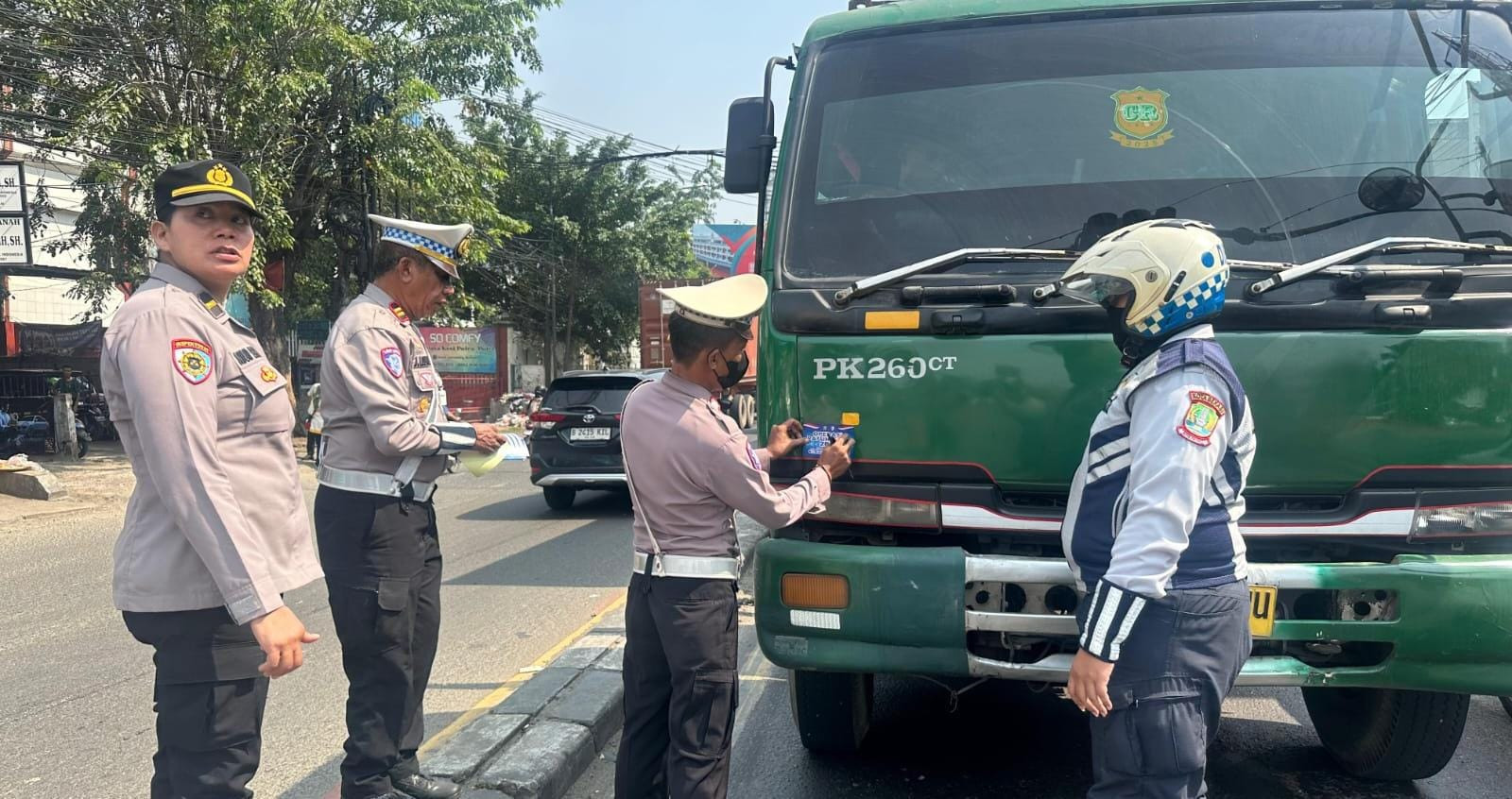 POLSEK MEDAN SATRIA GELAR OPS PATUH JAYA 2025 DI TL HARAPAN INDAH