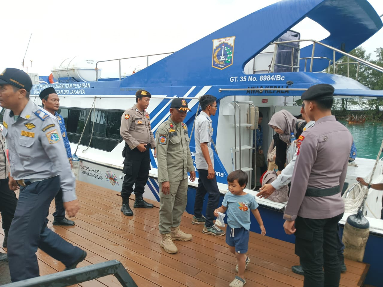 Polsek Kepulauan Seribu Selatan Amankan Dermaga Pulau Pari Selama Libur Nataru