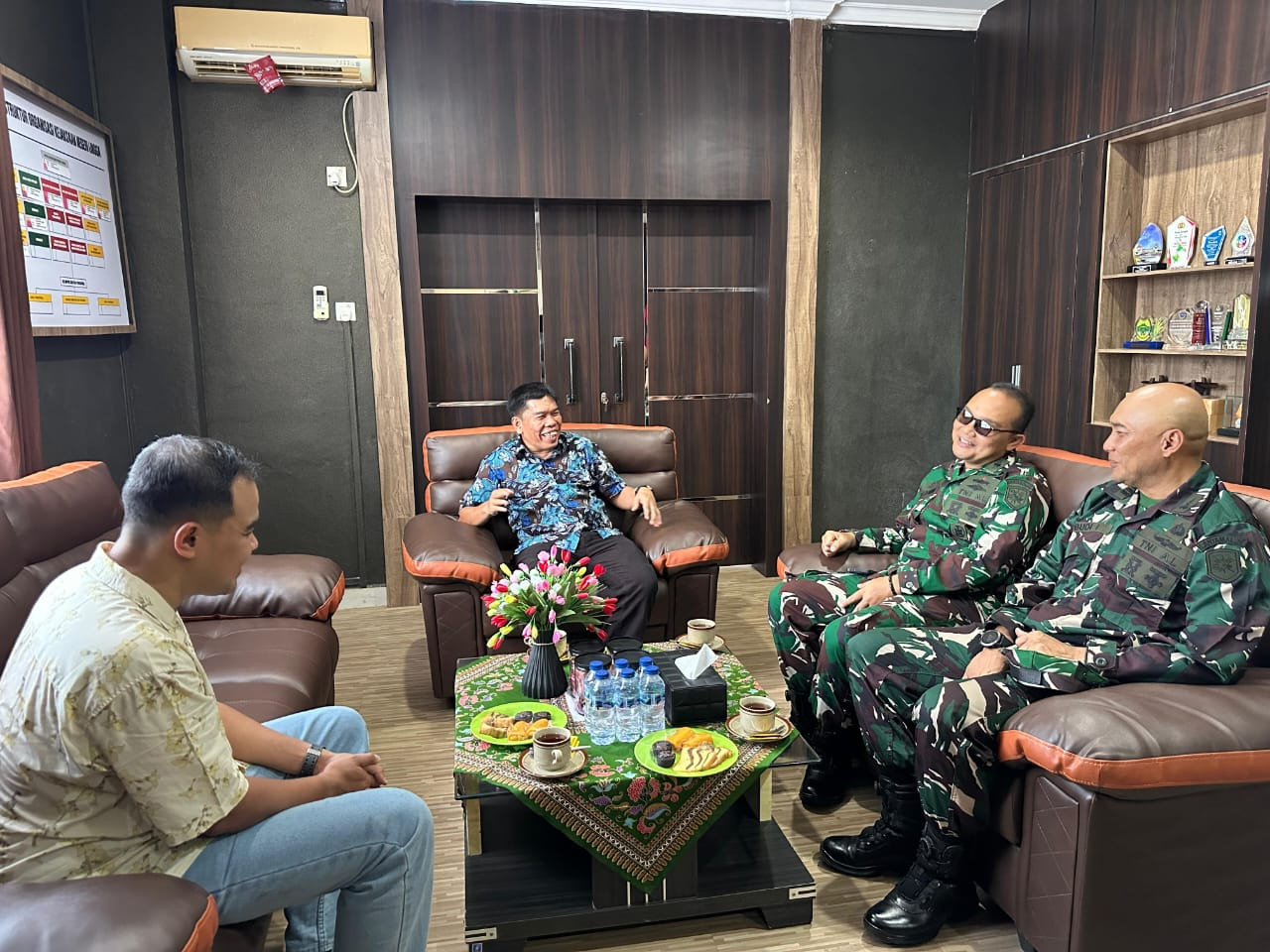 Wujud Sinergitas, Danlanal Dabo Singkep Kunjungan Kerja ke Kajari Kabupaten Lingga