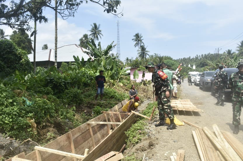 Tanggapan Positif Warga Masyarakat Desa Jarakore Dengan Adanya TMMD Ke-124 Kodim 1501/Ternate