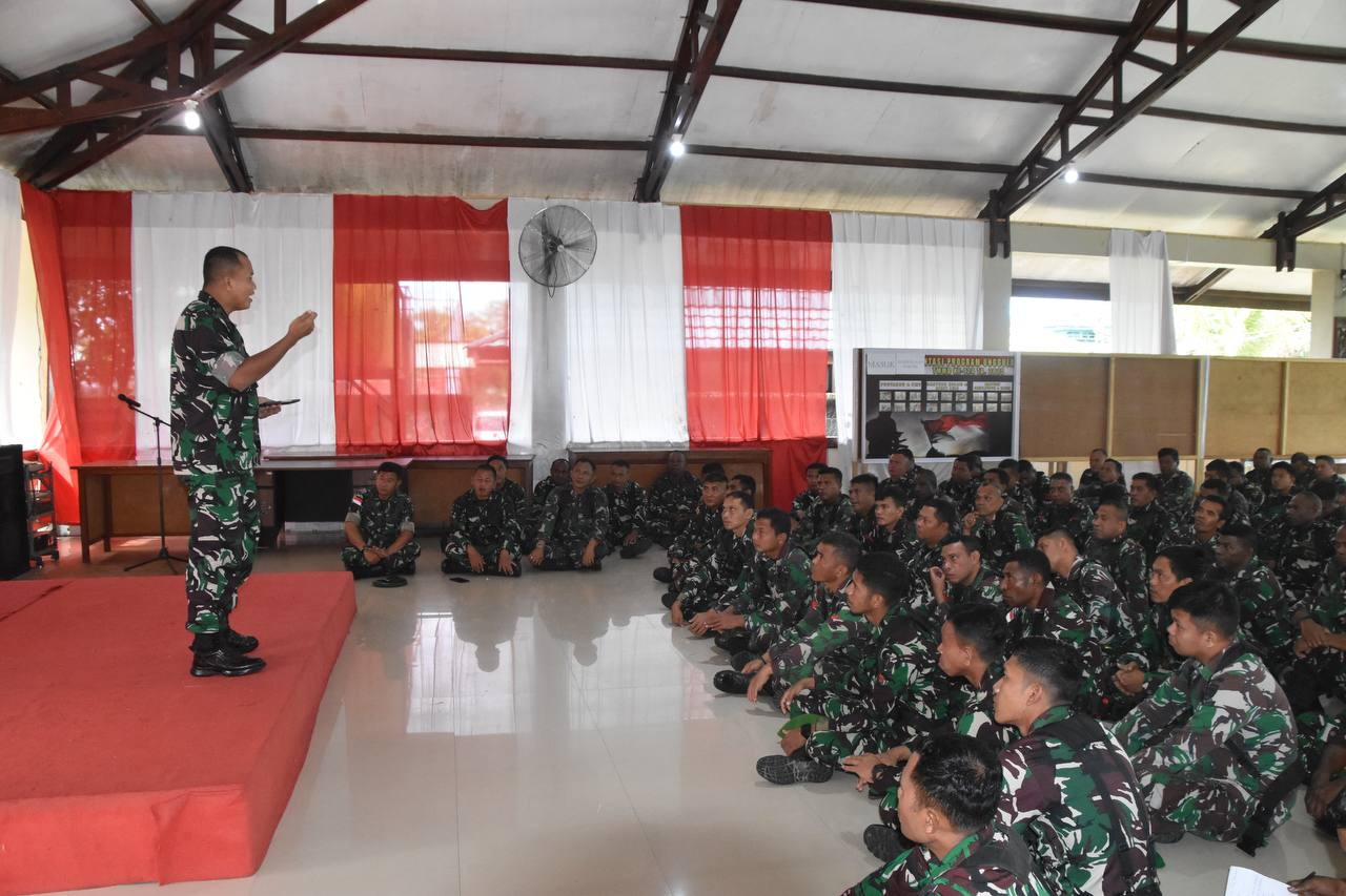 Usai Upacara Bendera, Dandim 1710/Mimika Gelar Jamdan Sampaikan Arahan Kasad Kepada Segenap Prajurit dan PNS Kodim