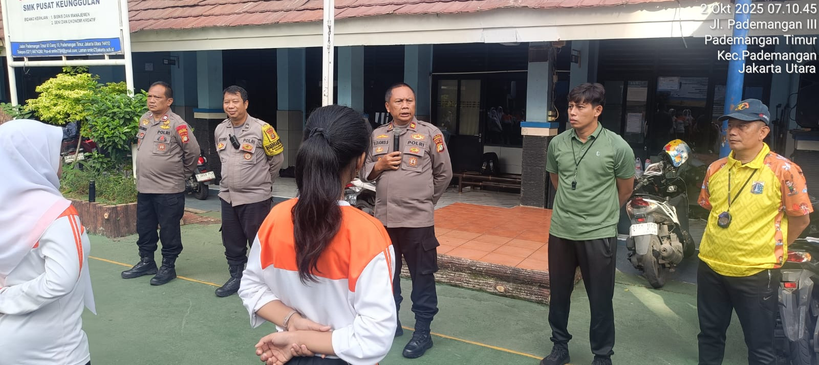 Polisi Sambangi SMK Negeri 23 Jakarta Utara, Ingatkan Pelajar Hindari Tawuran dan Narkoba
