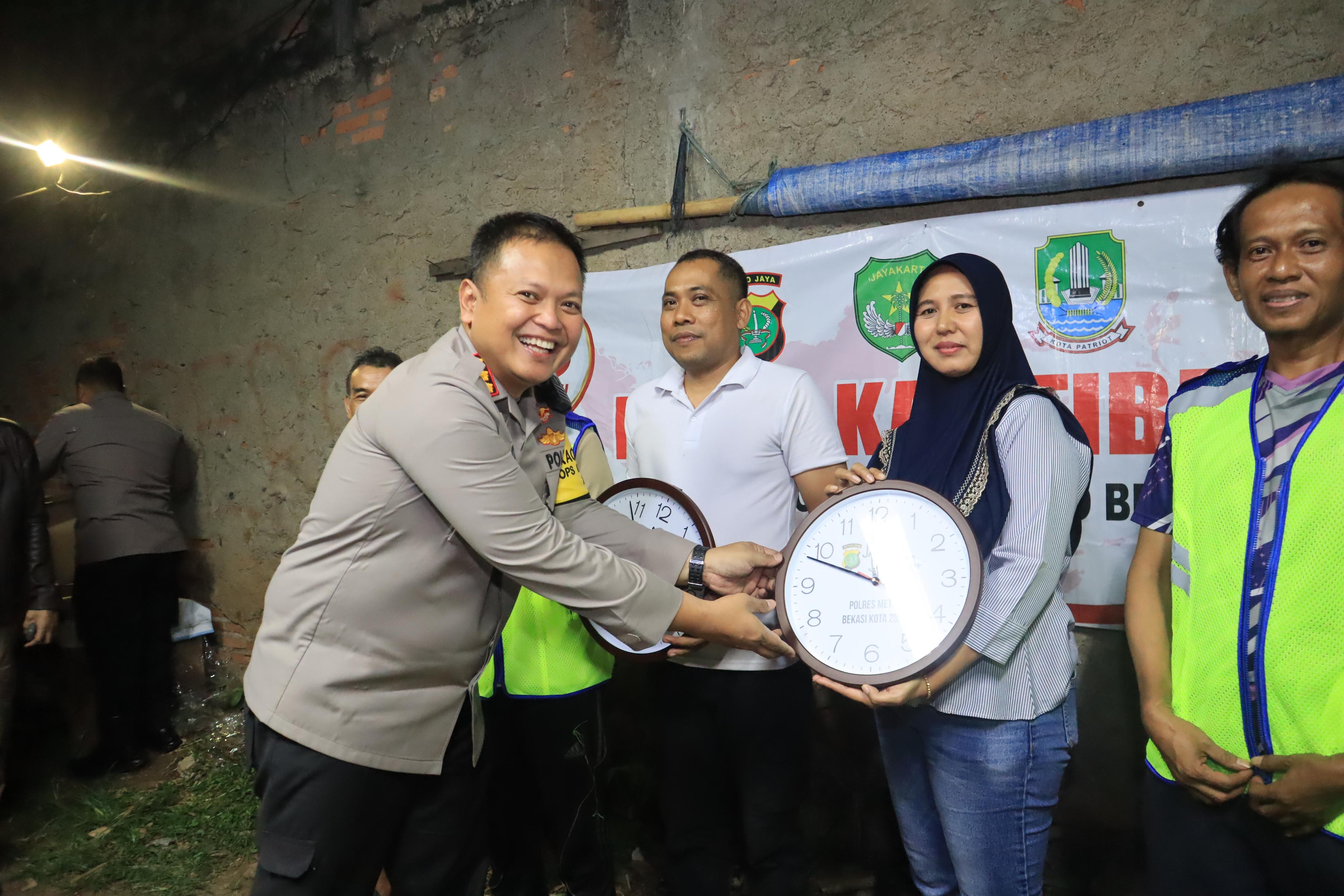 Kapolres Metro Bekasi Kota Gelar Ngopi Kamtibmas, Dengar Langsung Keluhan Warga Masyarakat