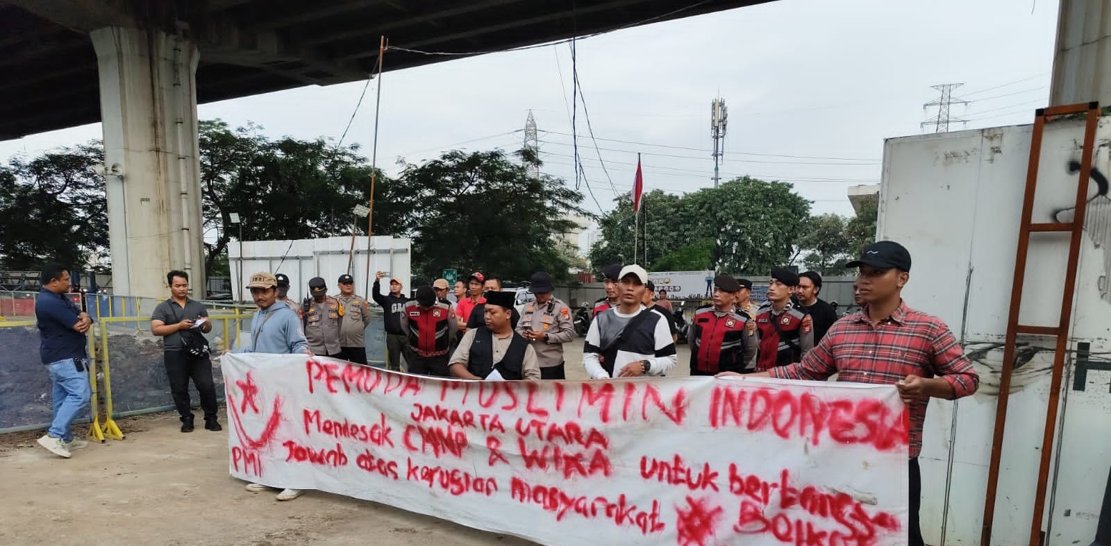 Aksi Damai Pemuda Muslimin Indonesia di Proyek Tol WIKA, Polsek Pademangan Pastikan Situasi Kondusif