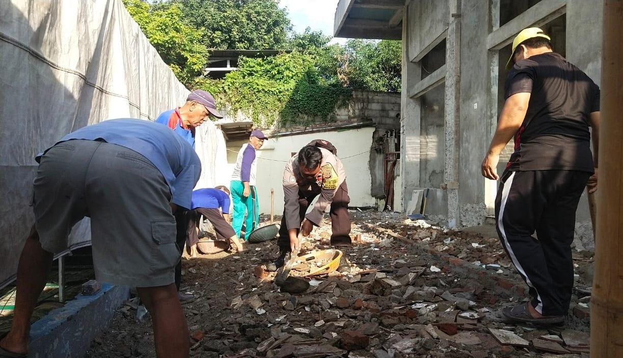 Kerja Bakti Religi "Masjid Jami Darul  Amal"