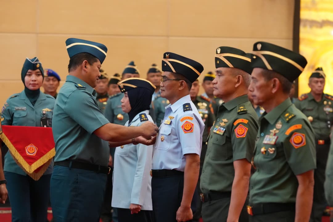 Sertijab Tiga Kabalakpus TNI, Panglima TNI Dorong Regenerasi dan Peningkatan Kinerja Organisasi