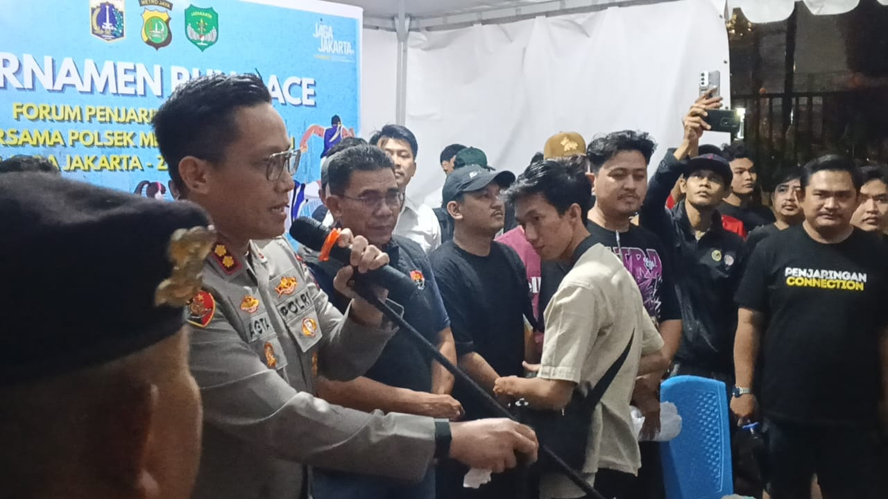Polsek Metro Penjaringan Fasilitasi Turnamen Lari 100 Meter, Cegah Aktivitas Negatif Pemuda Malam Hari