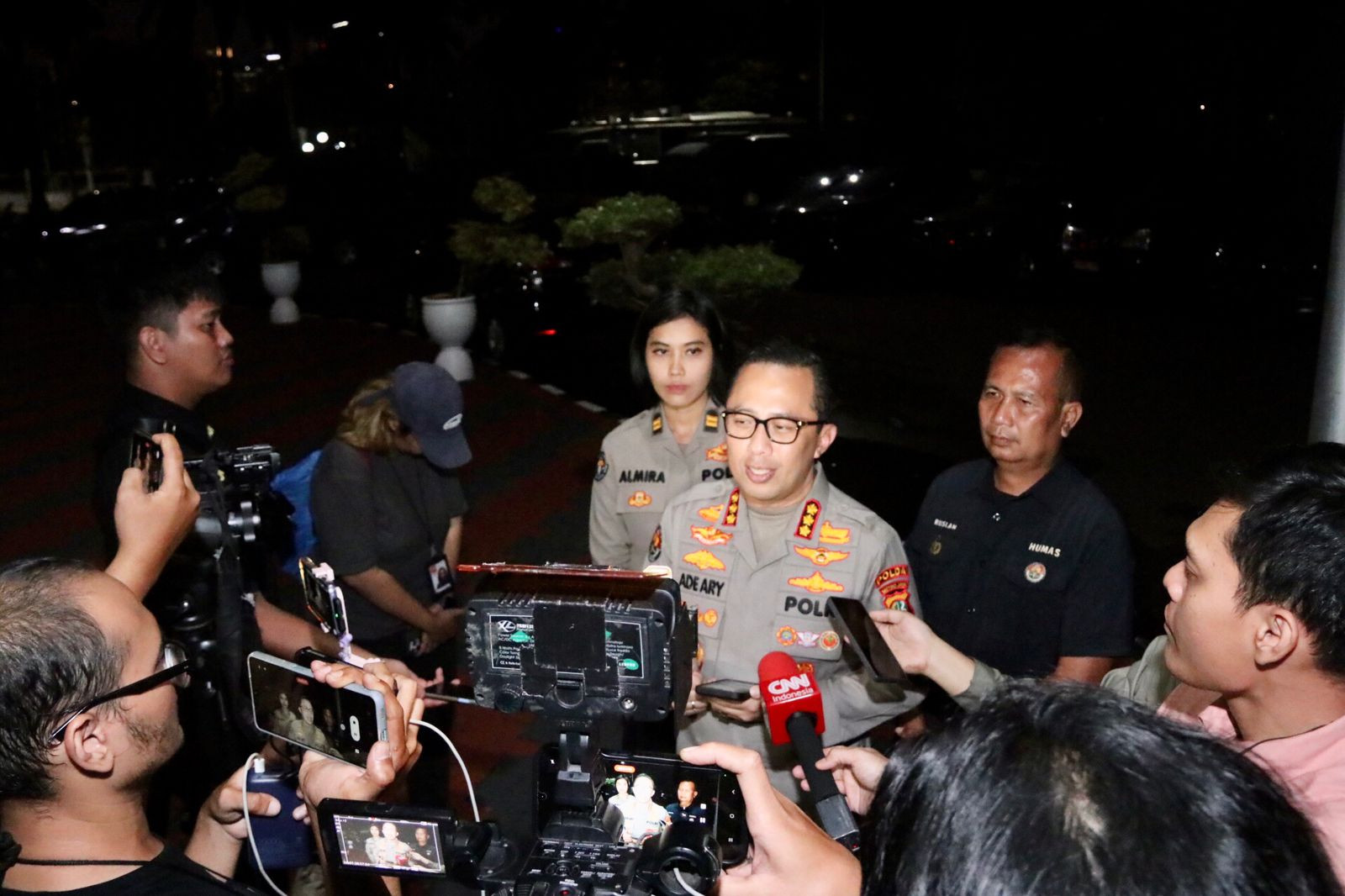 Demo Buruh Dan Mahasiswa Di DPR Tertib, Ada Kelompok Tak Dikenal Bertindak Anarkis