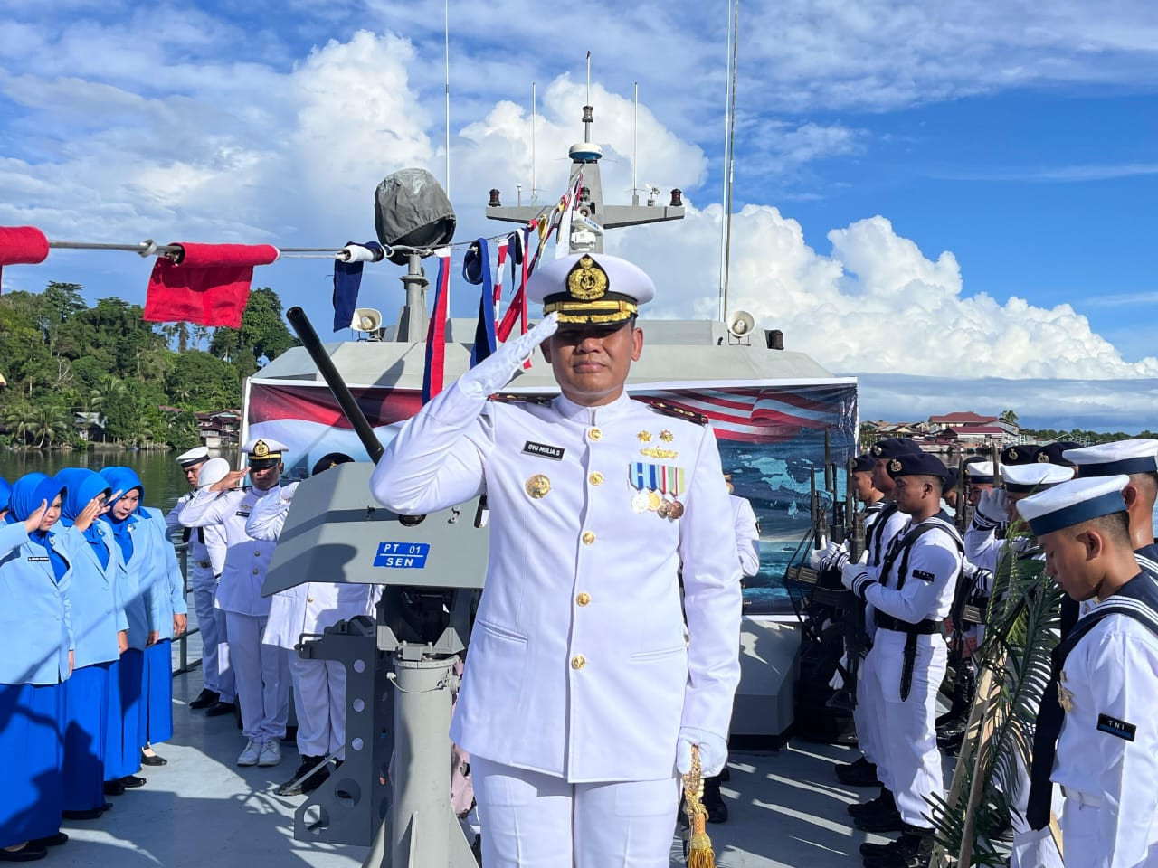 Lanal Simeulue Laksanakan Upacara Tabur Bunga di Laut Peringati Hari Dharma Samudera Tahun 2025