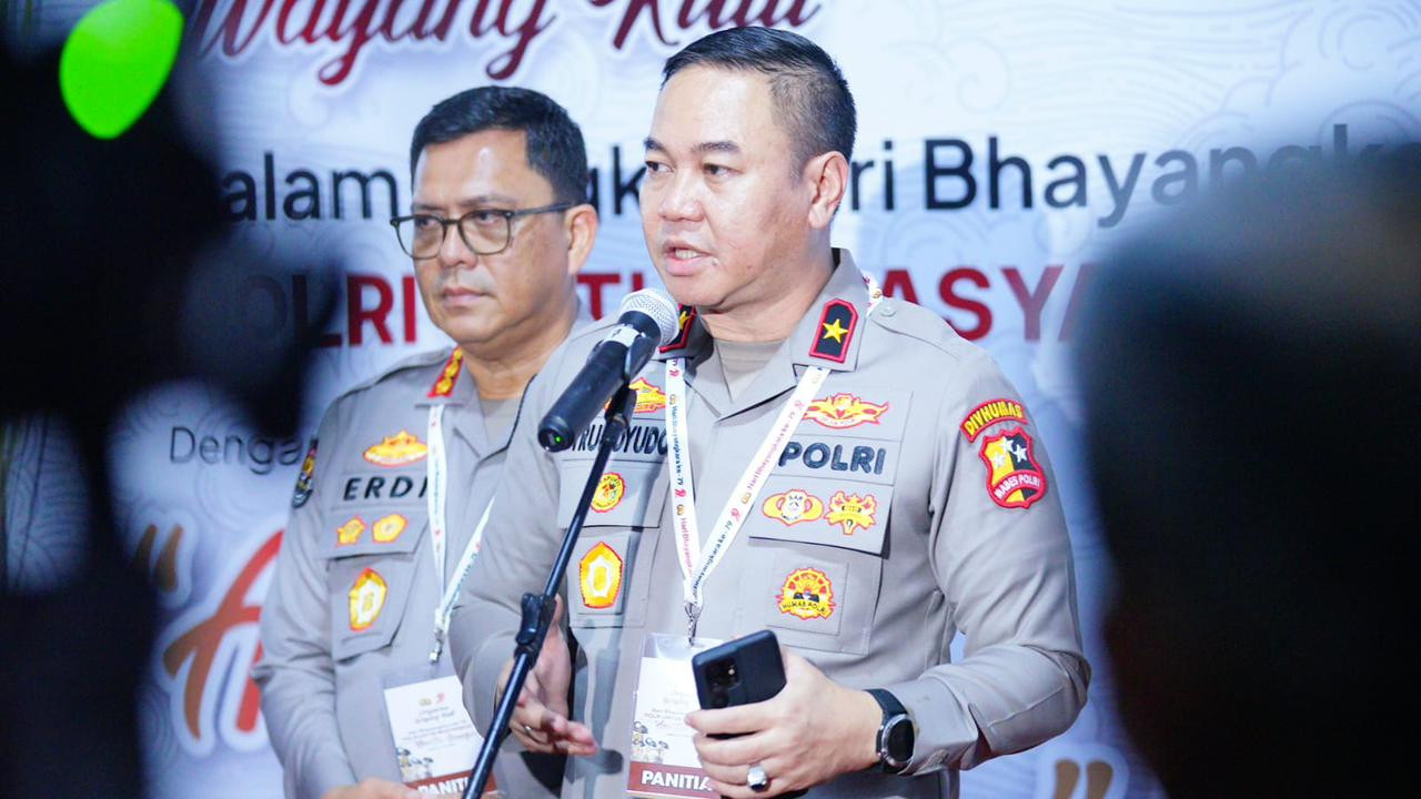Polri Gelar Pagelaran Wayang Kulit dalam Rangka Hari Bhayangkara ke-79, Hadirkan 4 Dalang dan Ribuan Peserta
