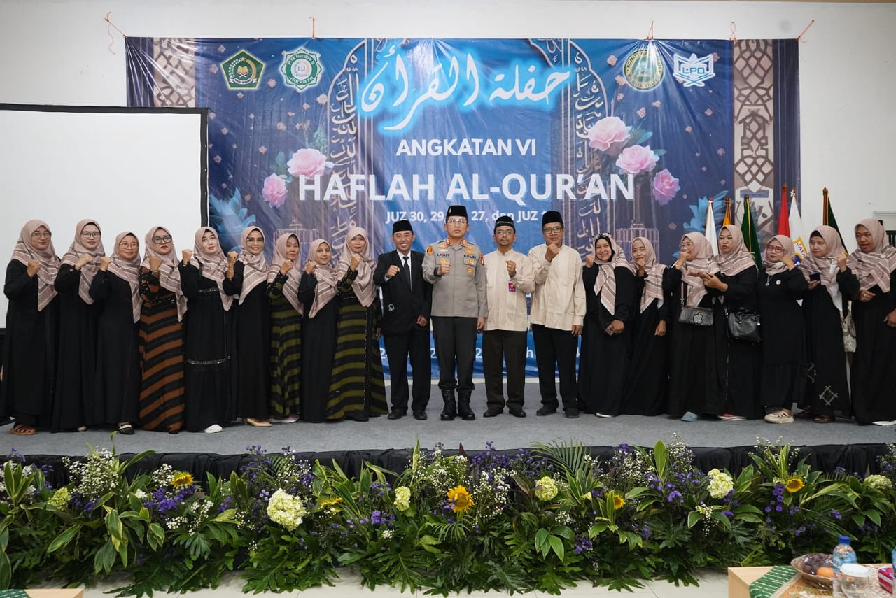 Kapolres Metro Jakarta Utara Hadiri Wisuda Tahfizh MTsN 5 Jakarta, Dukung Generasi Qurani