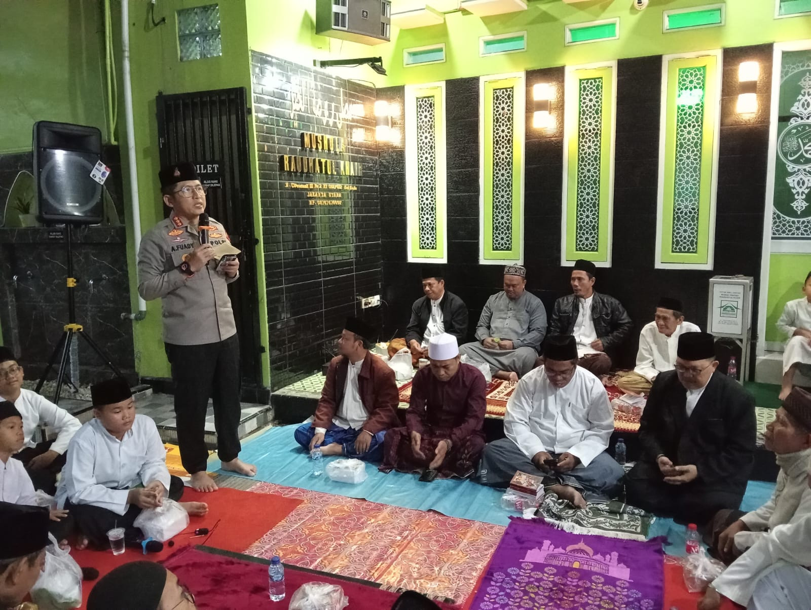 Kapolres Metro Jakarta Utara Sholat Subuh Berjamaah dan Istighosah