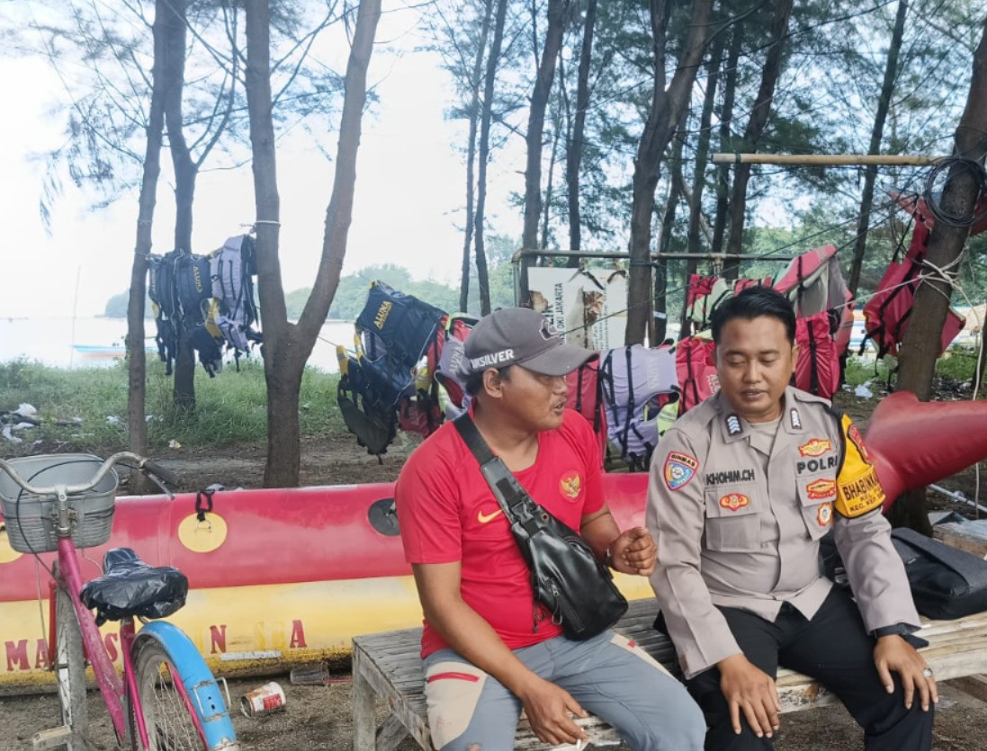 Cegah Premanisme, Bhabinkamtibmas Pulau Pari Sambang Tokoh Masyarakat dan Imbau Warga Jauhi Judi Online