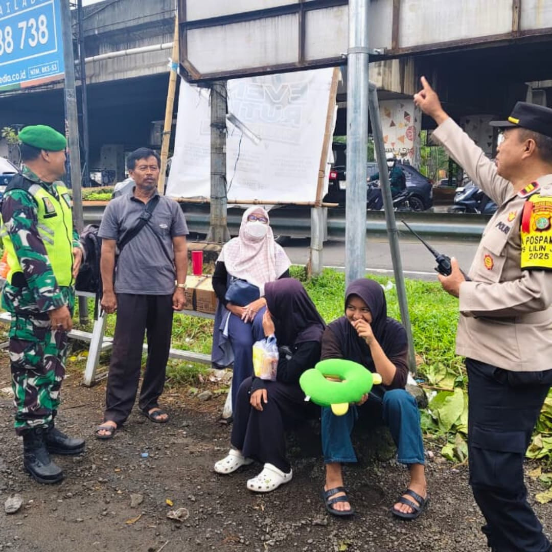 Polsek Pondok Gede Gelar Pengamanan Ops Lilin Jaya 2025 di Pos Pam JORR Jati Warna