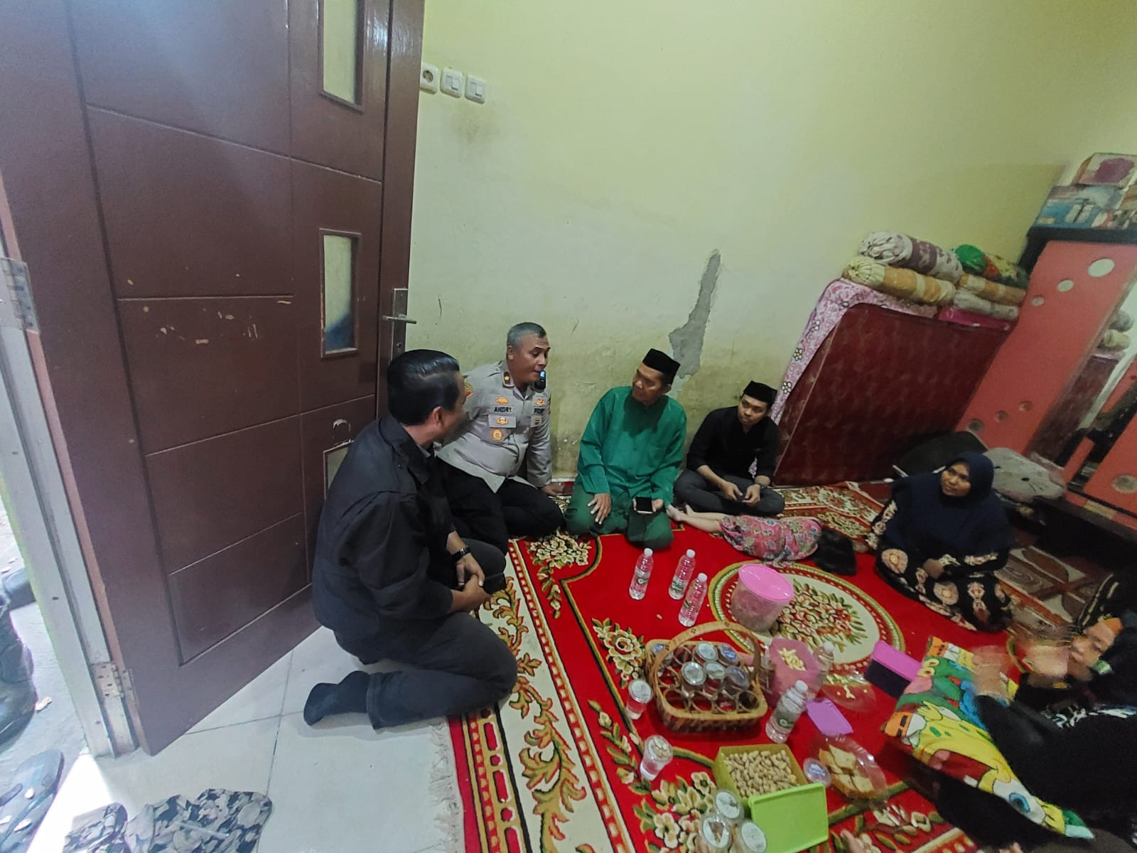 Polsek Koja Sambangi Tokoh Agama, Sampaikan Belasungkawa dan Jaga Silaturahmi dengan Warga