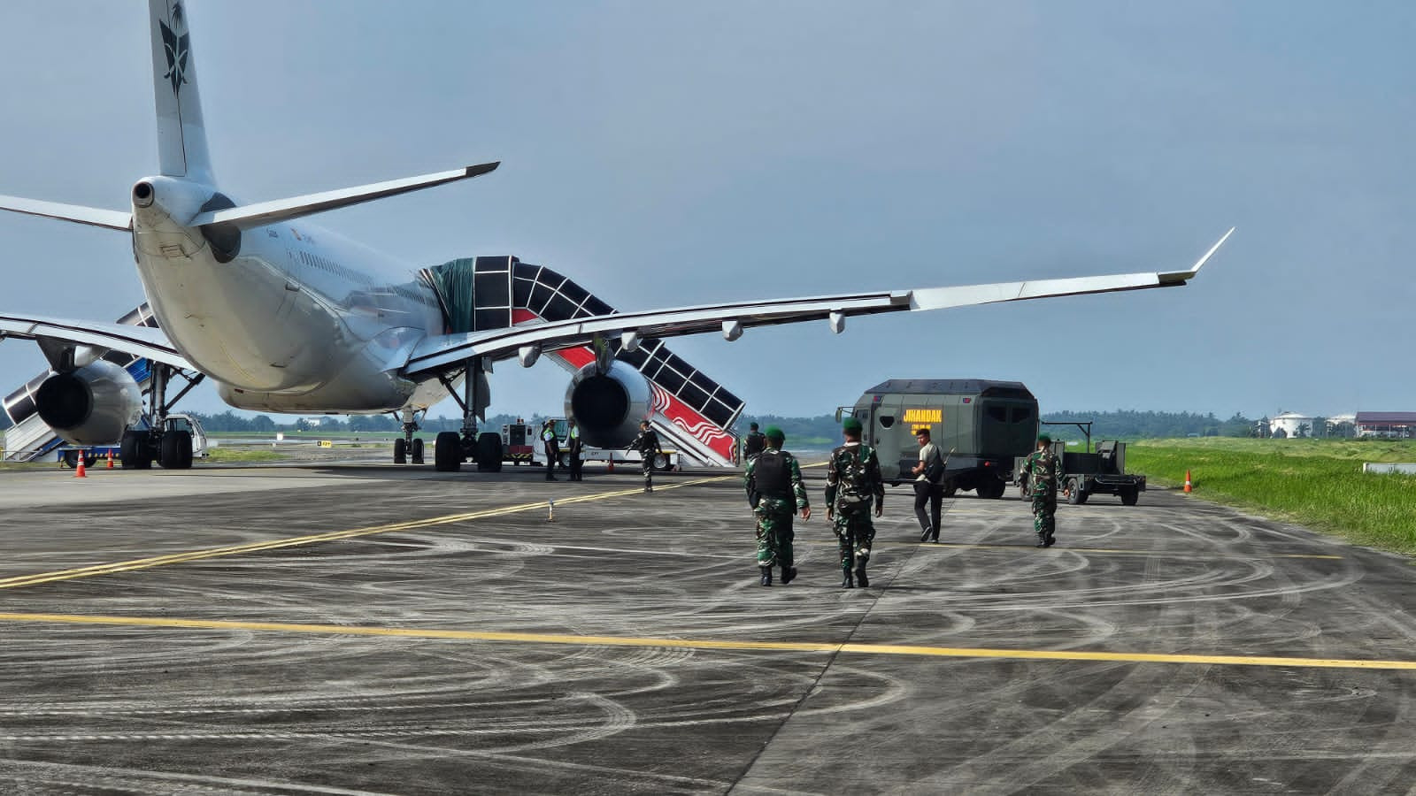 TNI Bergerak Cepat Tanggapi Ancaman Bom Kedua Kalinya Pada Pesawat Pembawa Jemaah Haji, Seluruh Penumpang Selamat dan Aman