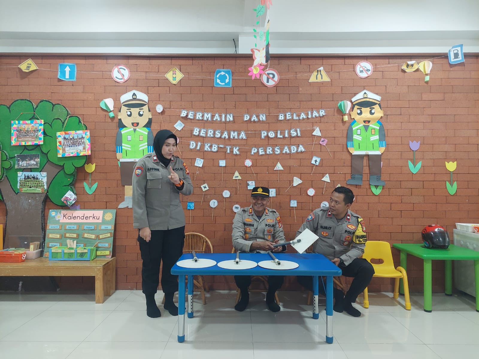 Polsek Pondok Gede Gelar Kunjungan “Polisi Sahabat Anak” di KB/Paud–TK Persada
