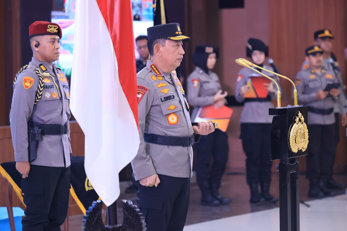 Polri Laksanakan Kenaikan Pangkat 87 Perwira Tinggi, Empat Perwira Raih Bintang Tiga