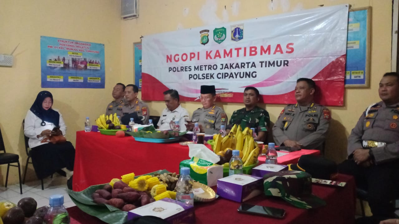 Ngopi Kamtibmas di Munjul, Sinergi Warga dan Kepolisian untuk Keamanan Bersama