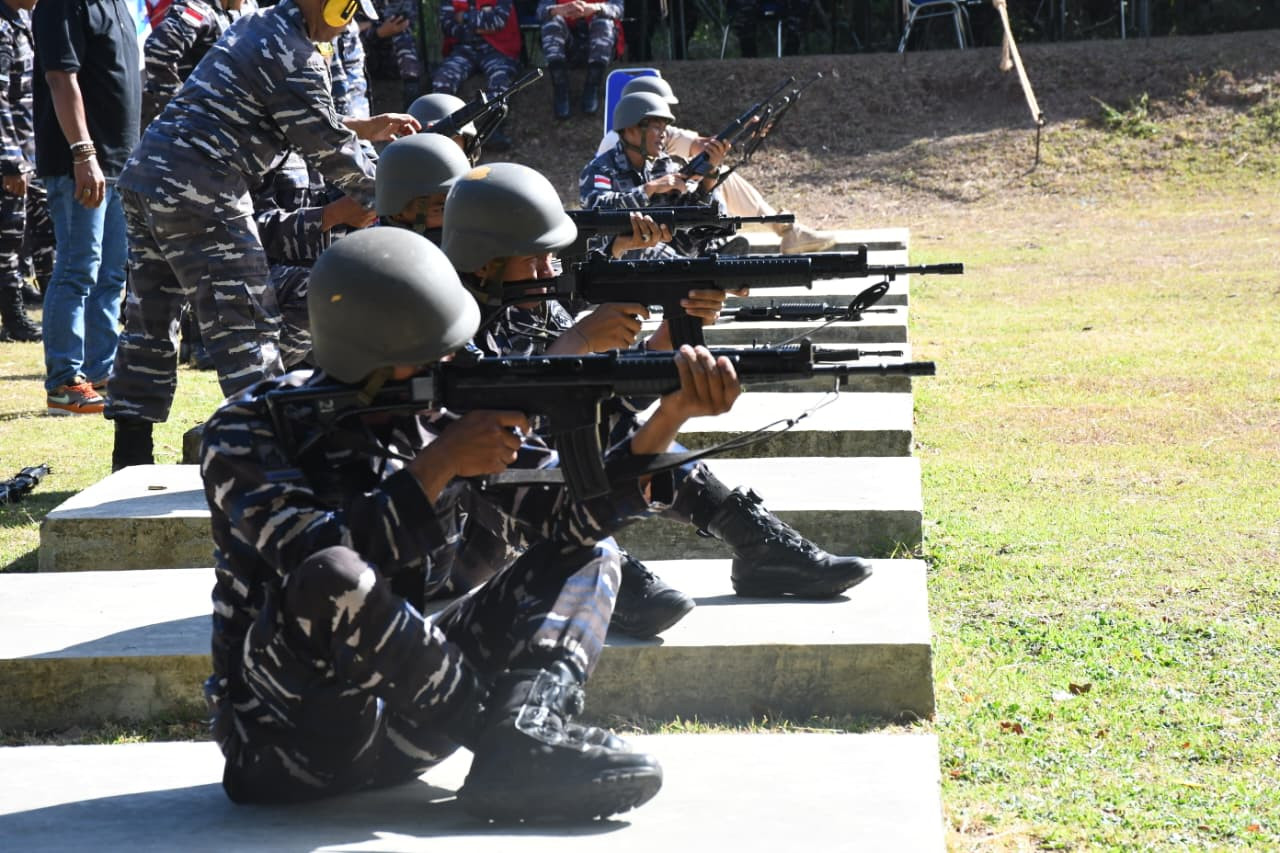 Tingkatkan Kemampuan Prajurit, Lanal Sabang Gelar Latihan Menembak